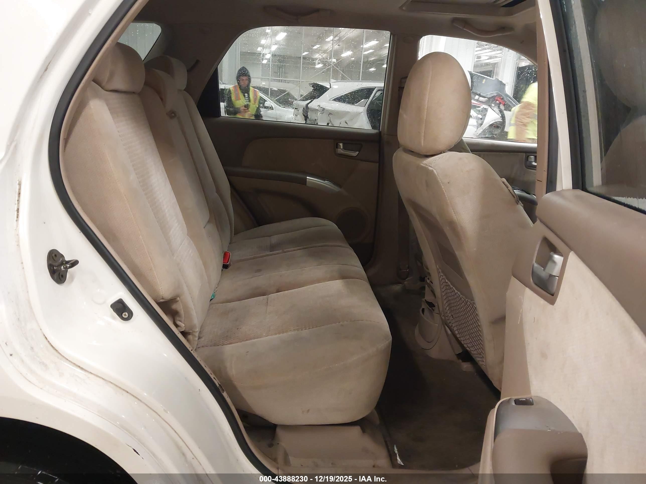 KIA SPORTAGE image 8