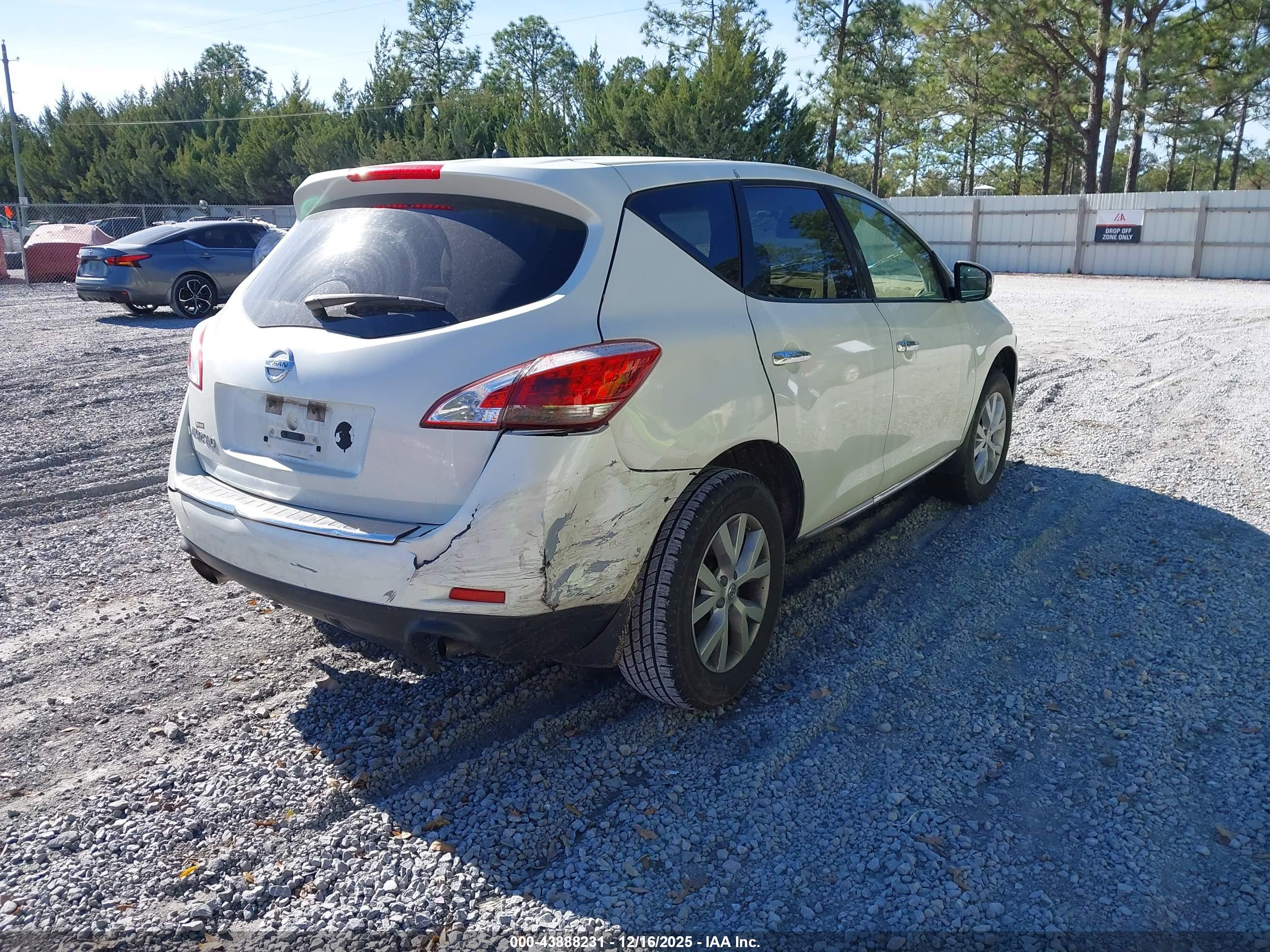 NISSAN MURANO image 4