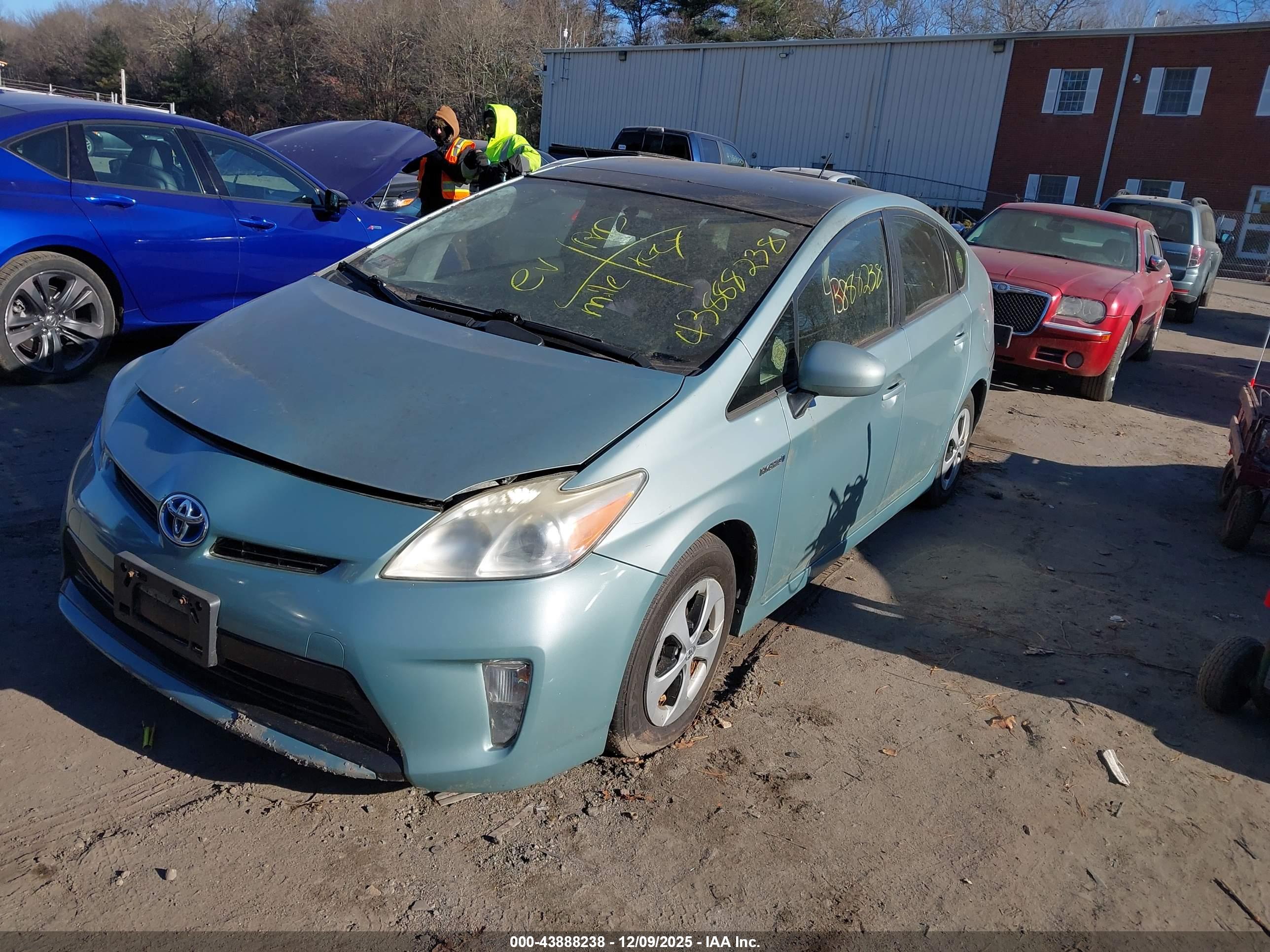 TOYOTA PRIUS image 2
