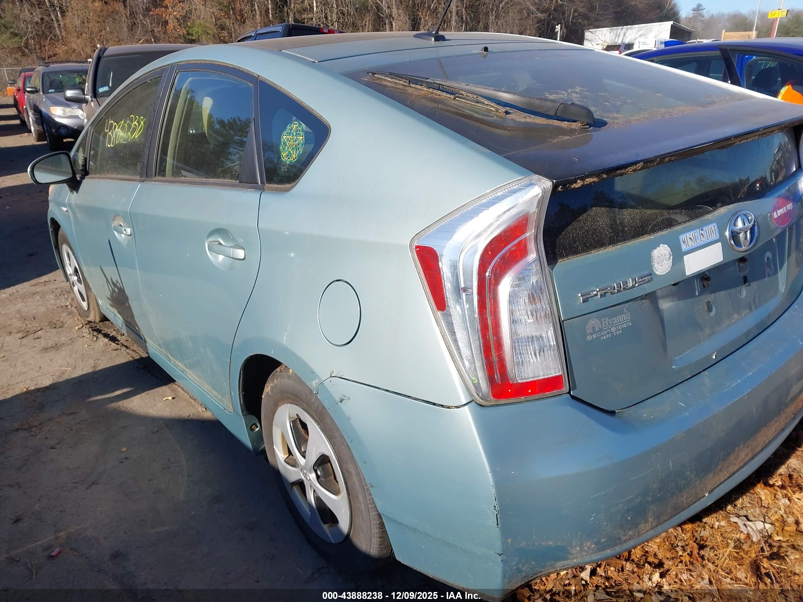 TOYOTA PRIUS image 3
