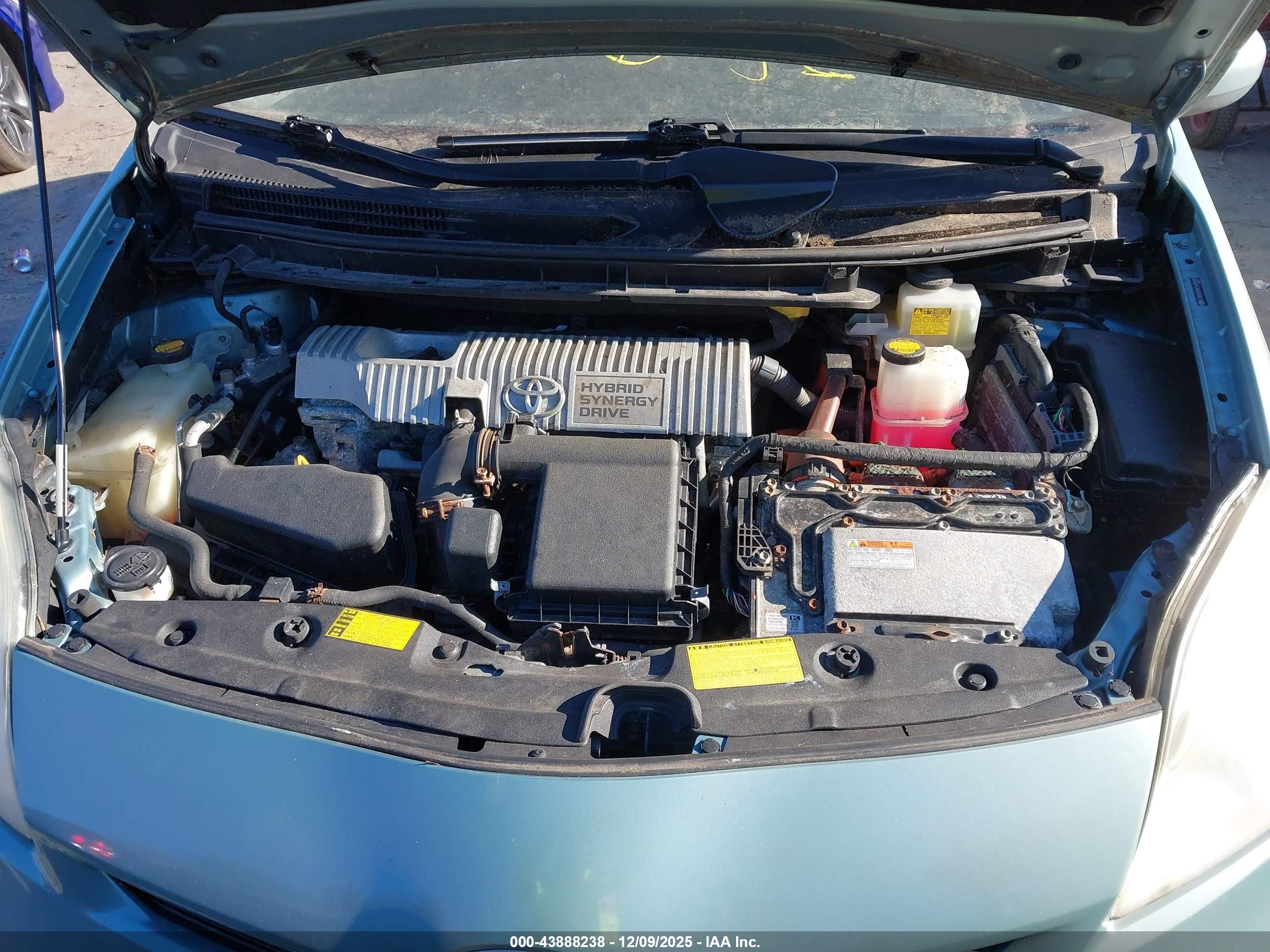TOYOTA PRIUS image 6