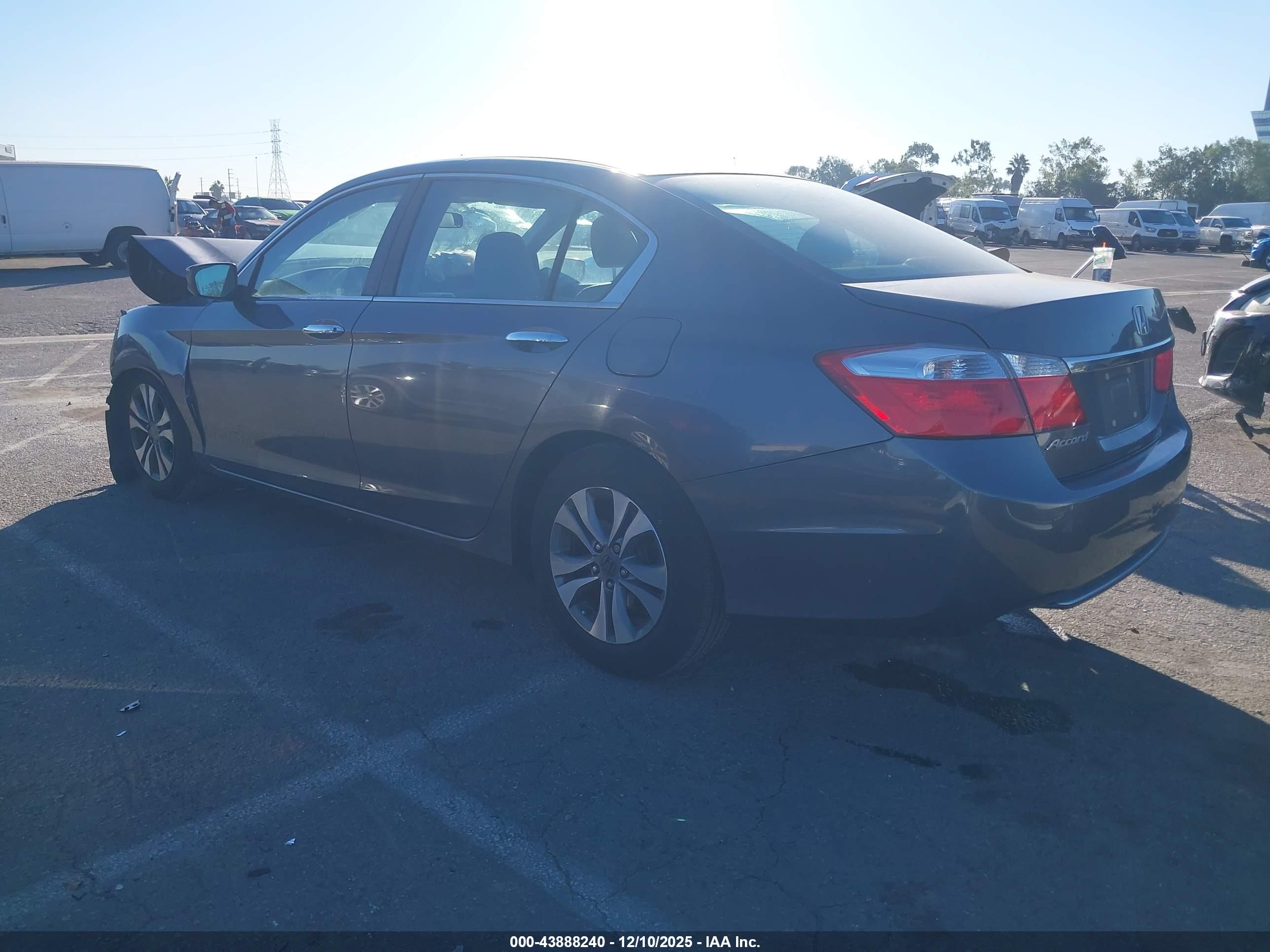 HONDA ACCORD image 3