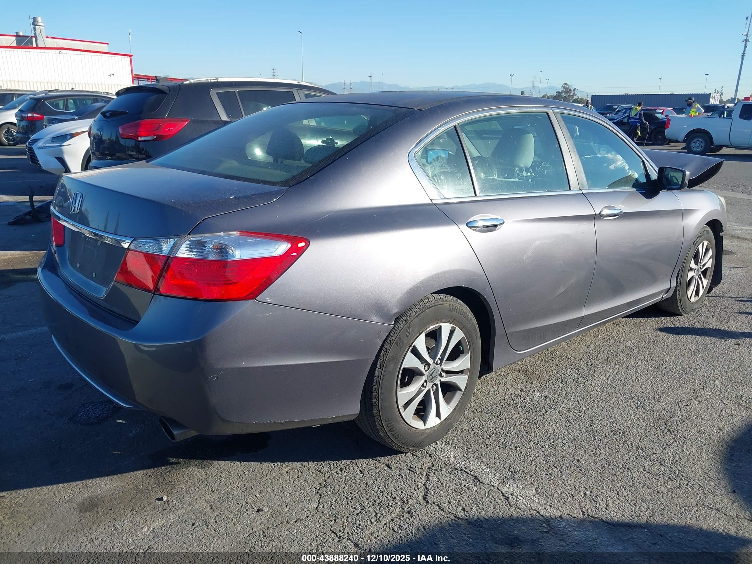 HONDA ACCORD image 4