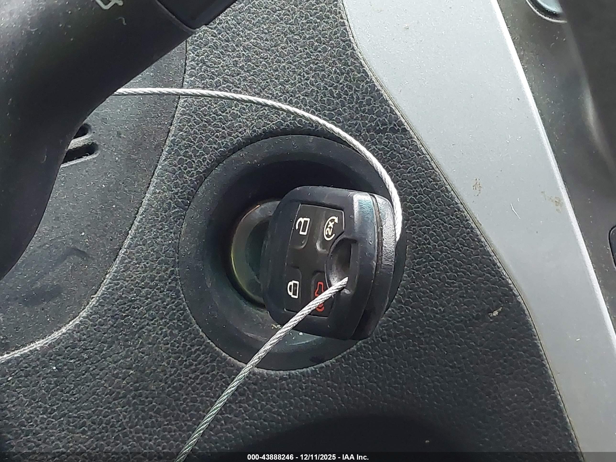 FORD EXPLORER image 11