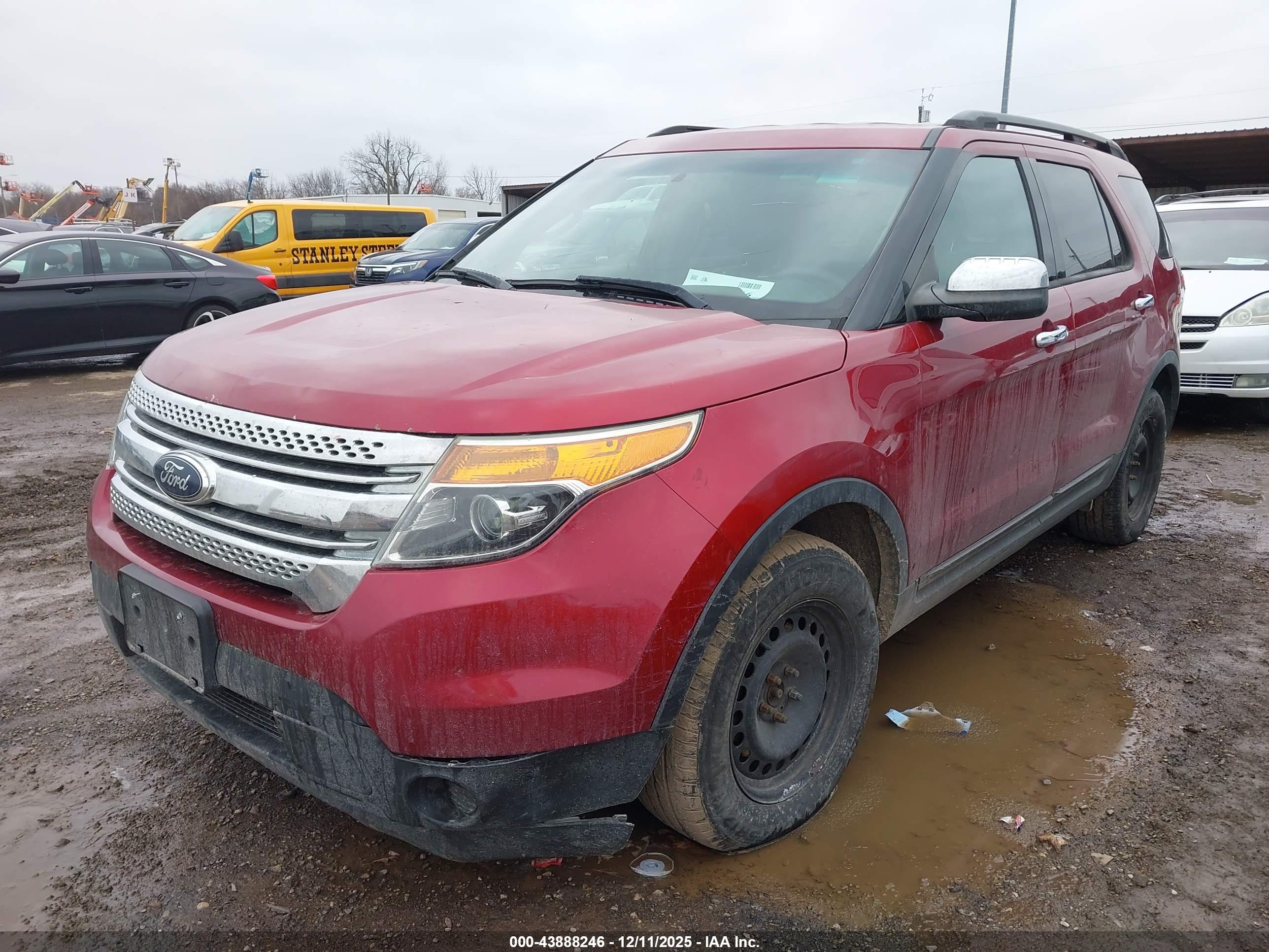 FORD EXPLORER image 2