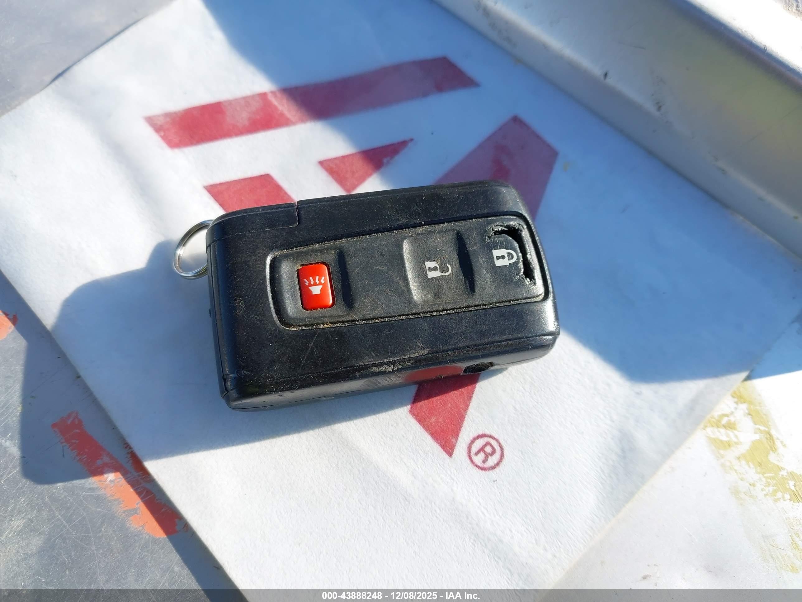 TOYOTA PRIUS image 11