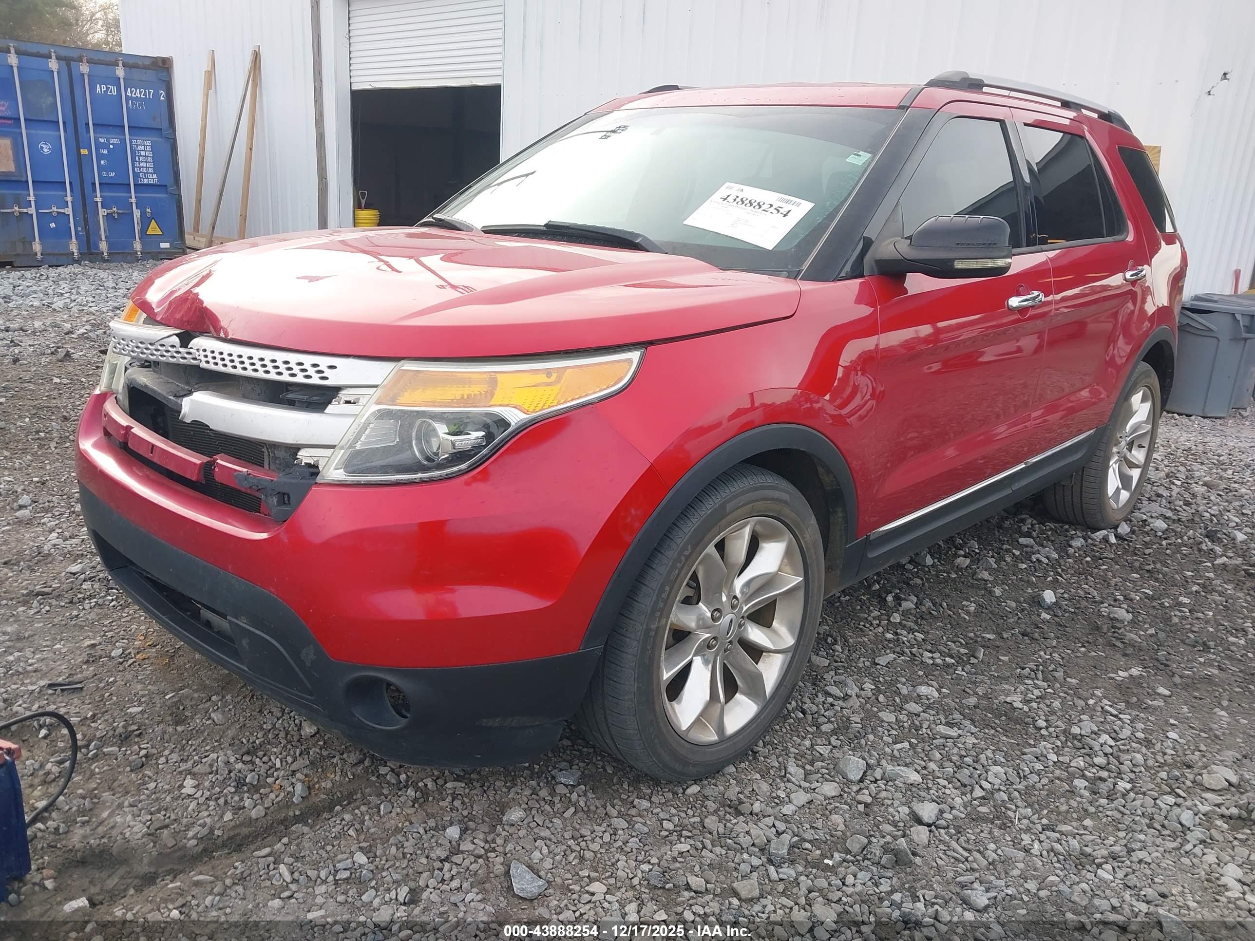 FORD EXPLORER image 2