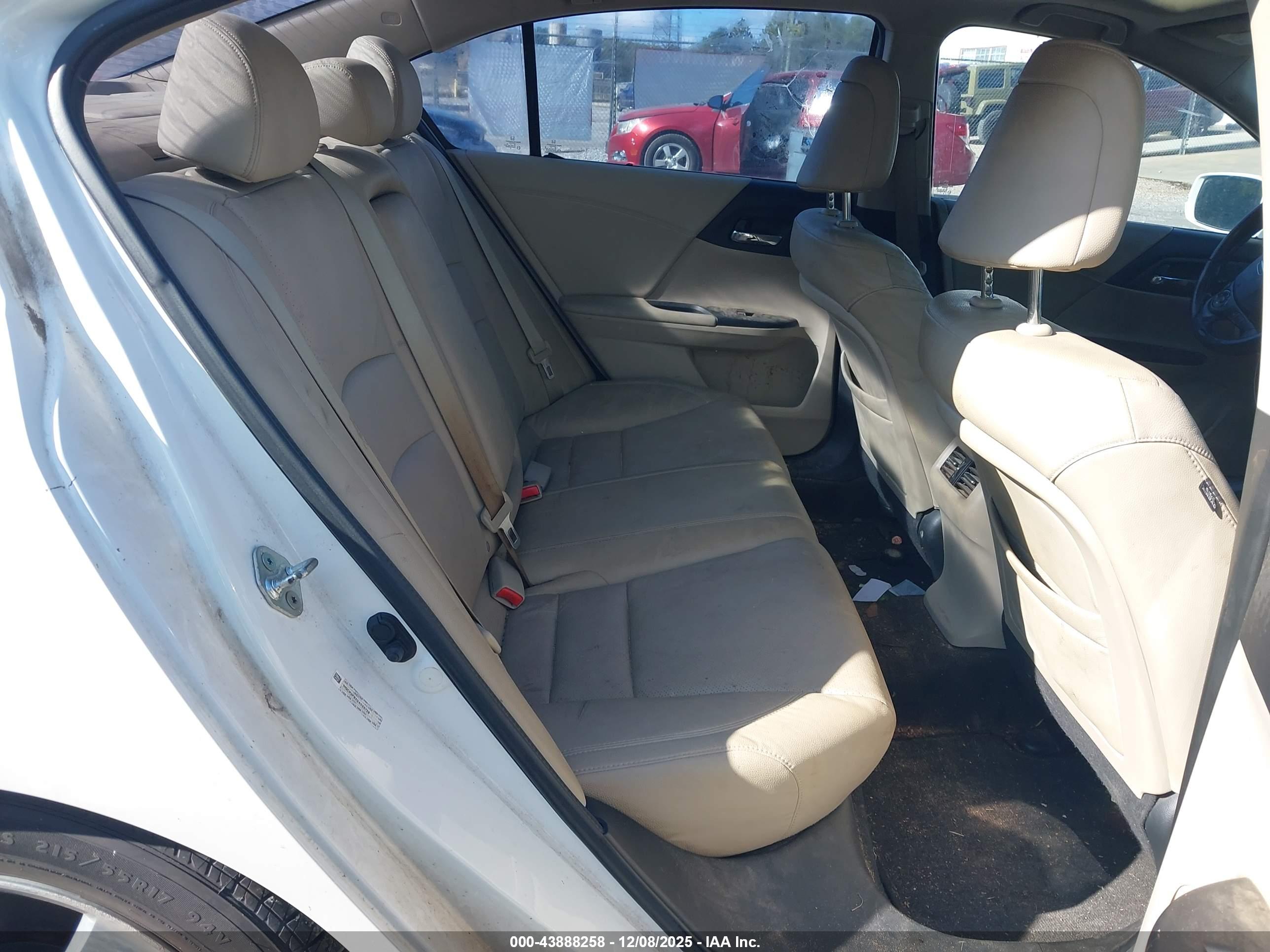 HONDA ACCORD image 8