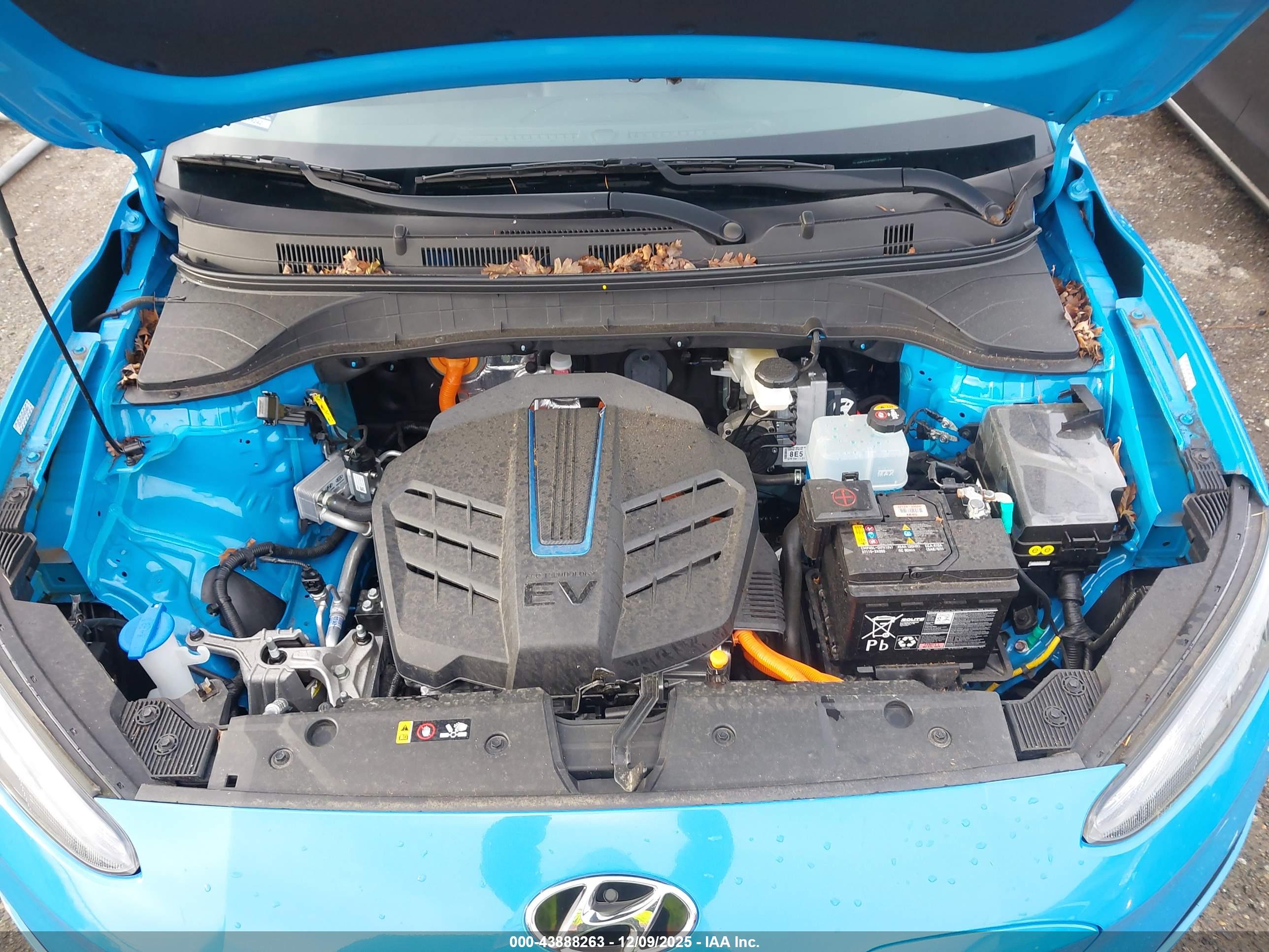 HYUNDAI KONA image 10