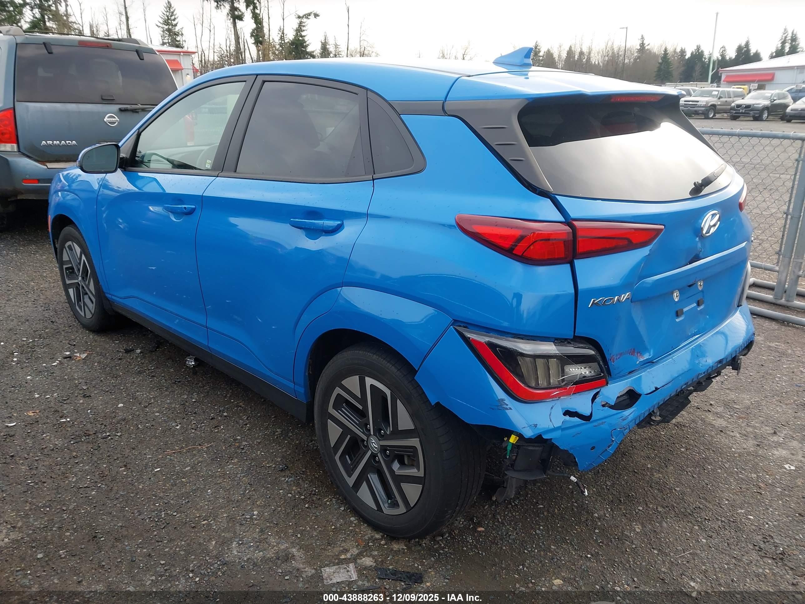 HYUNDAI KONA image 3