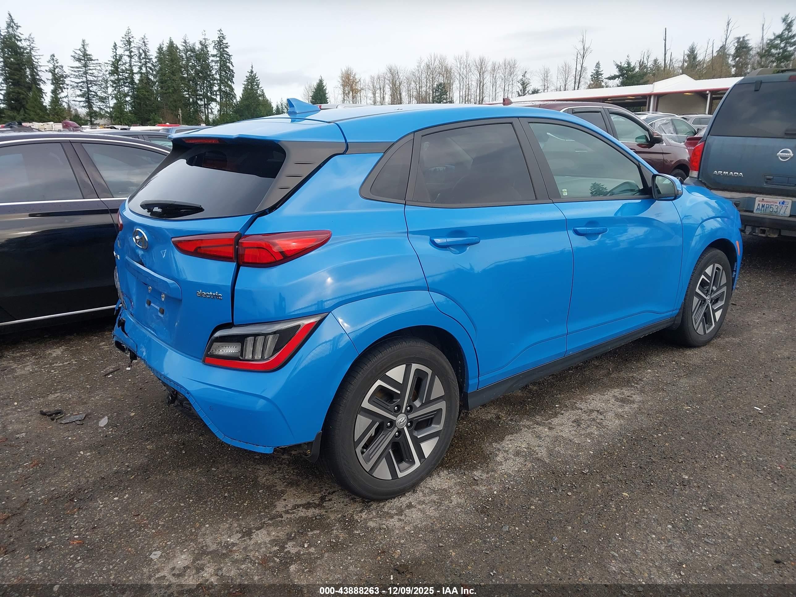 HYUNDAI KONA image 4