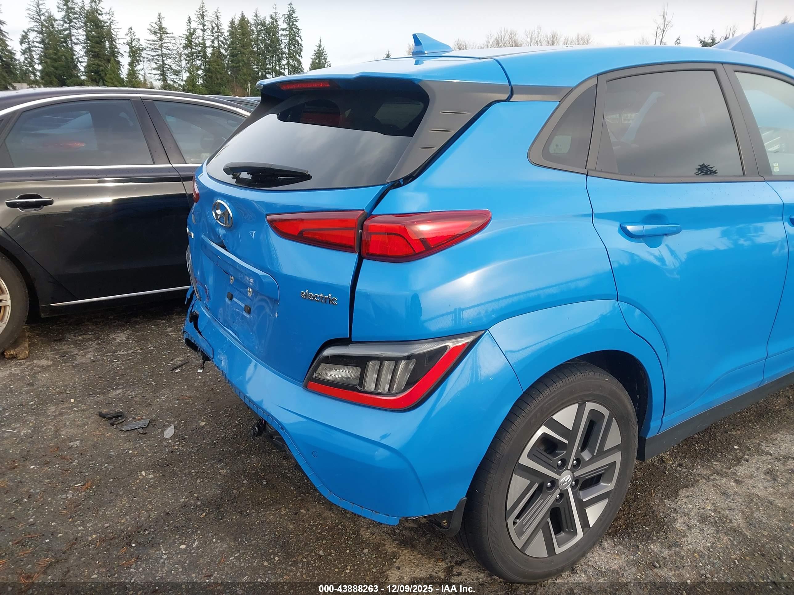 HYUNDAI KONA image 6