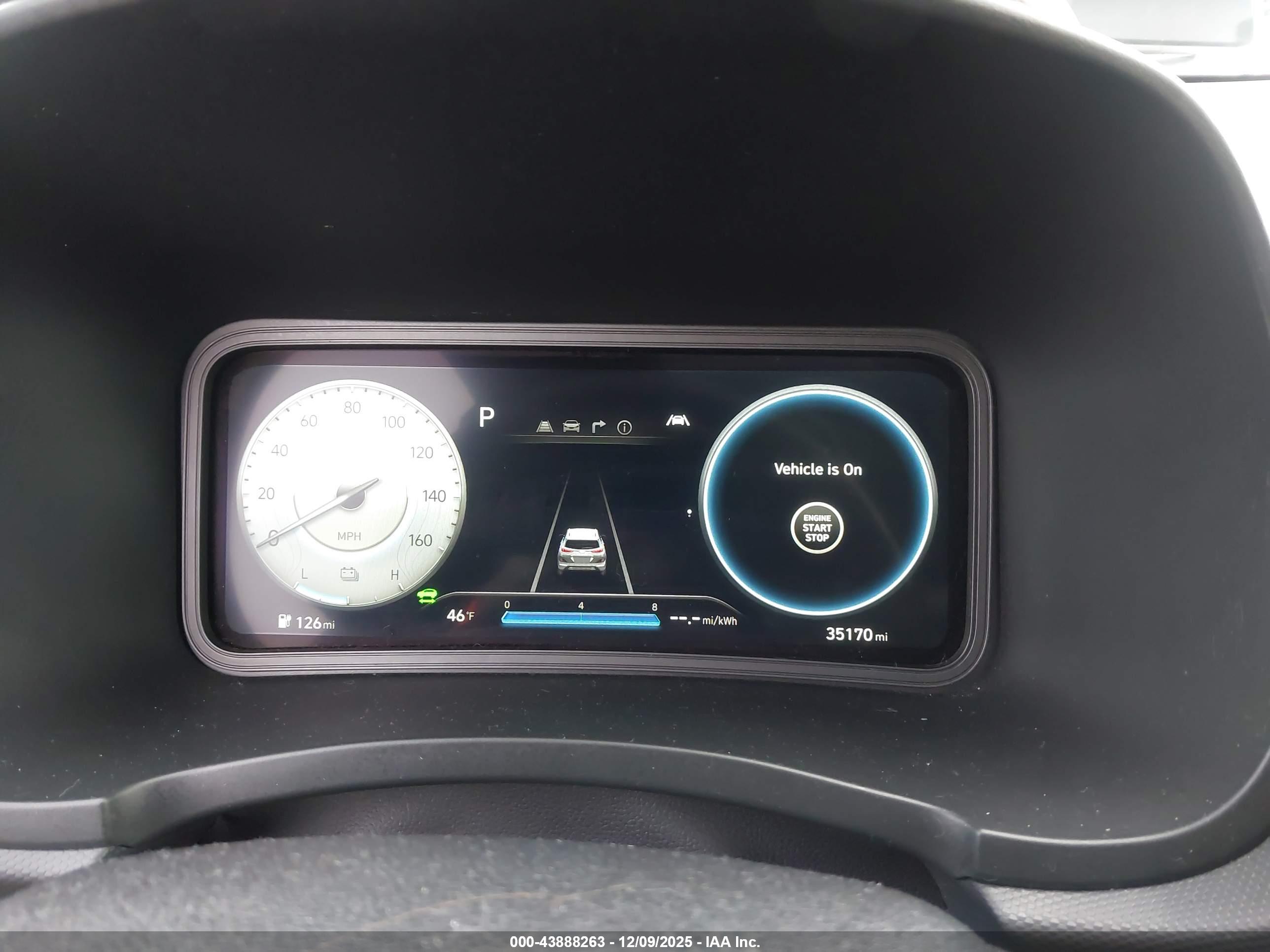 HYUNDAI KONA image 7