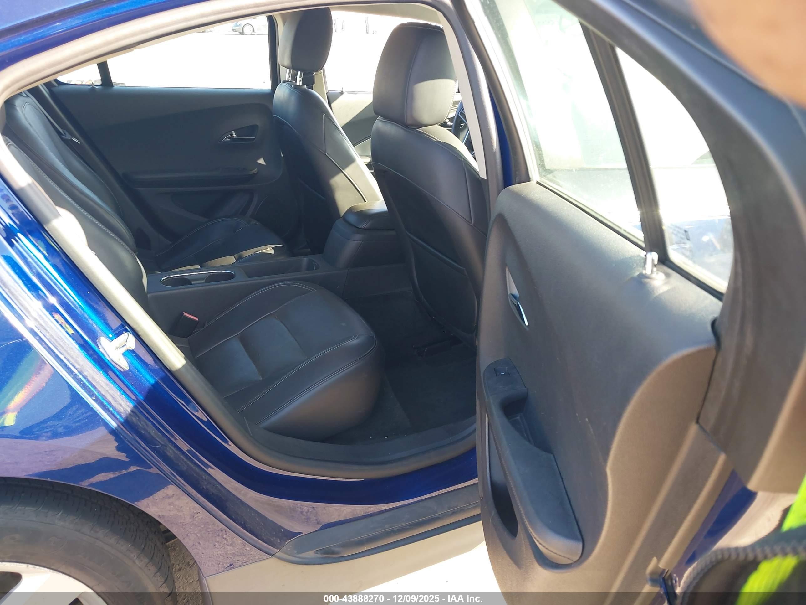 CHEVROLET VOLT image 8