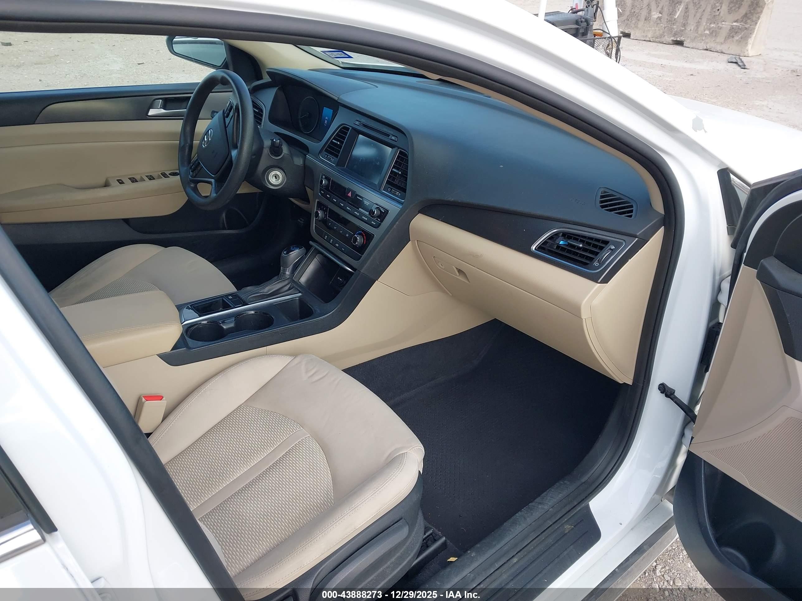 HYUNDAI SONATA image 5
