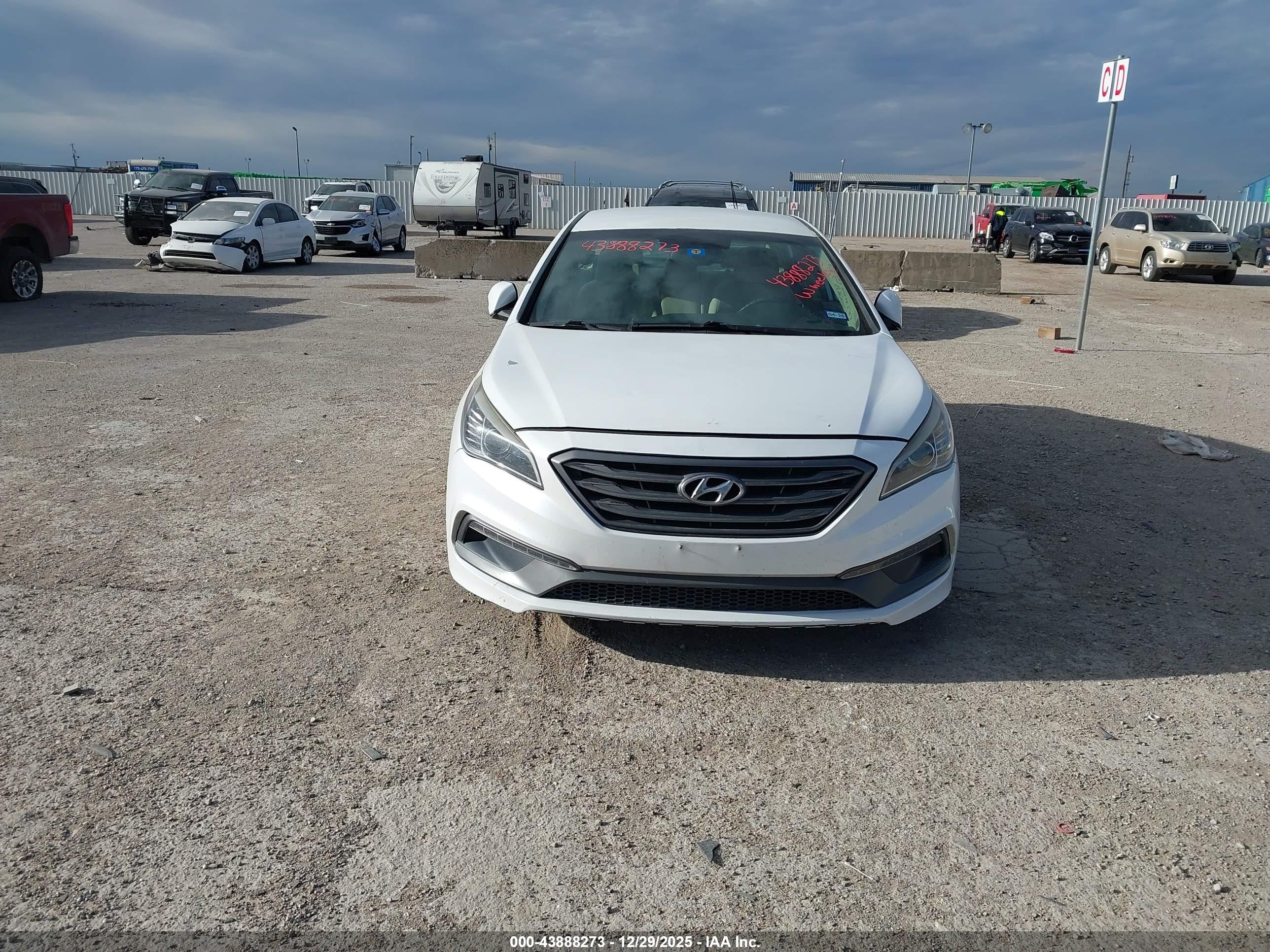HYUNDAI SONATA image 6