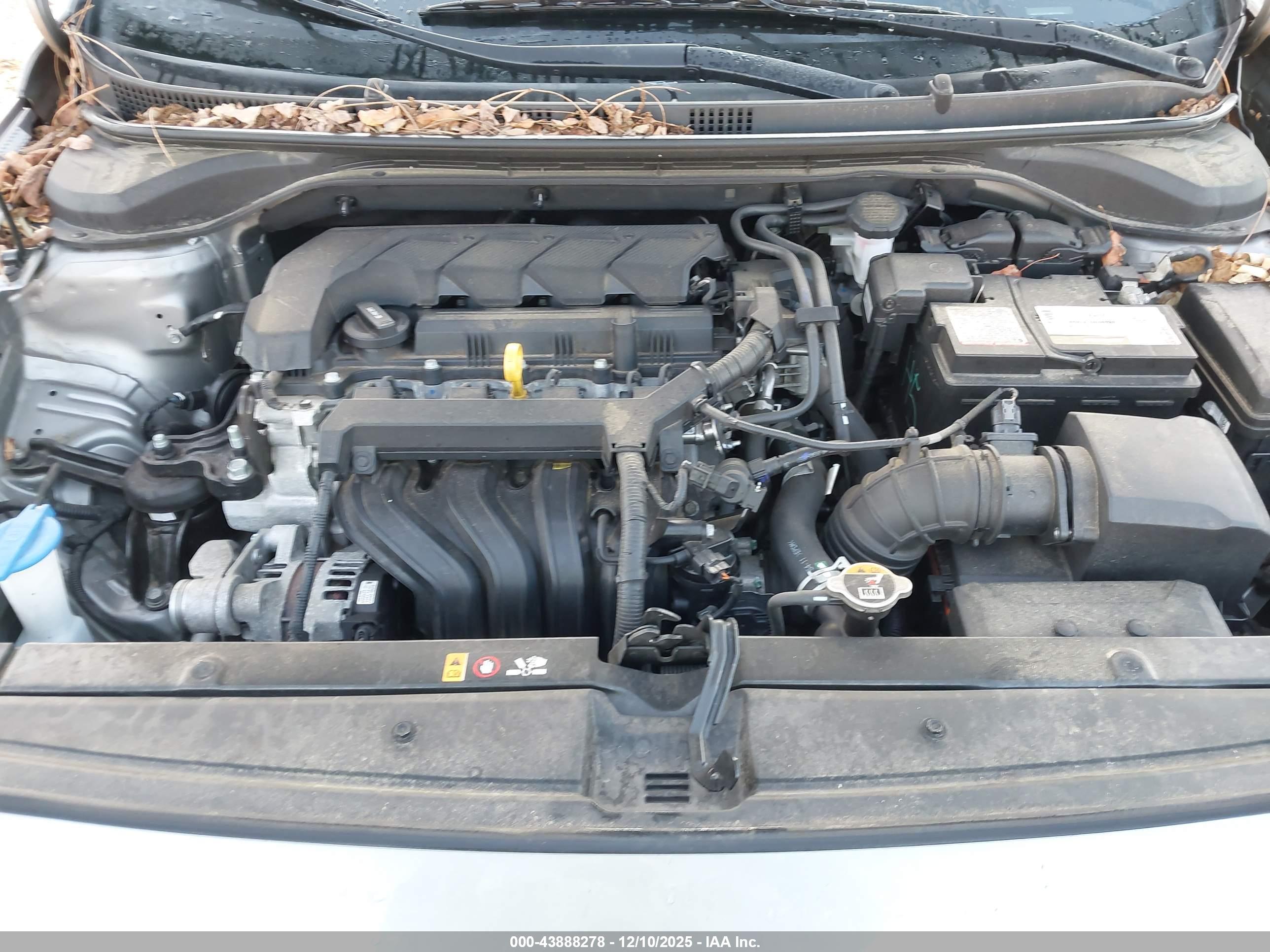 HYUNDAI ACCENT image 10
