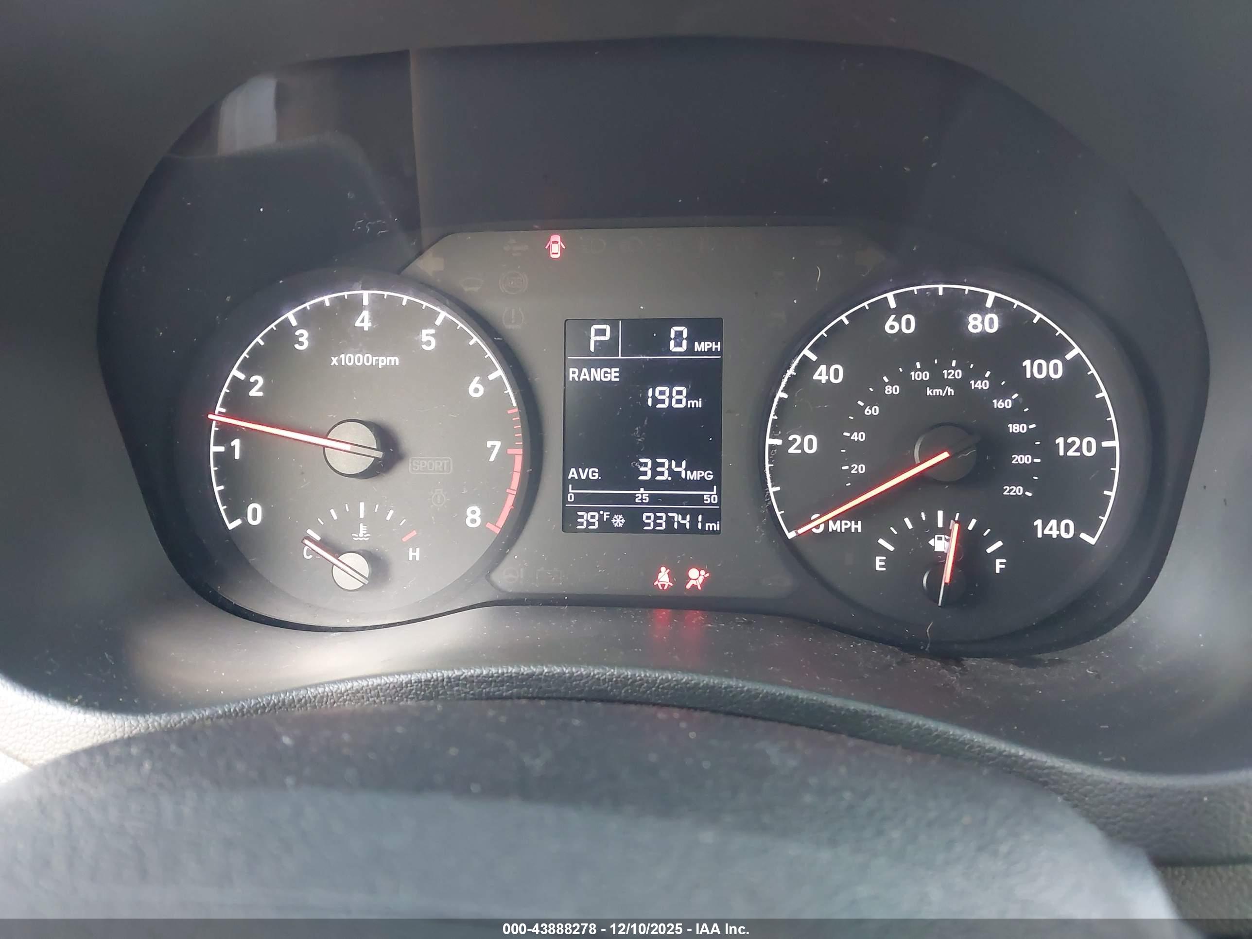 HYUNDAI ACCENT image 7