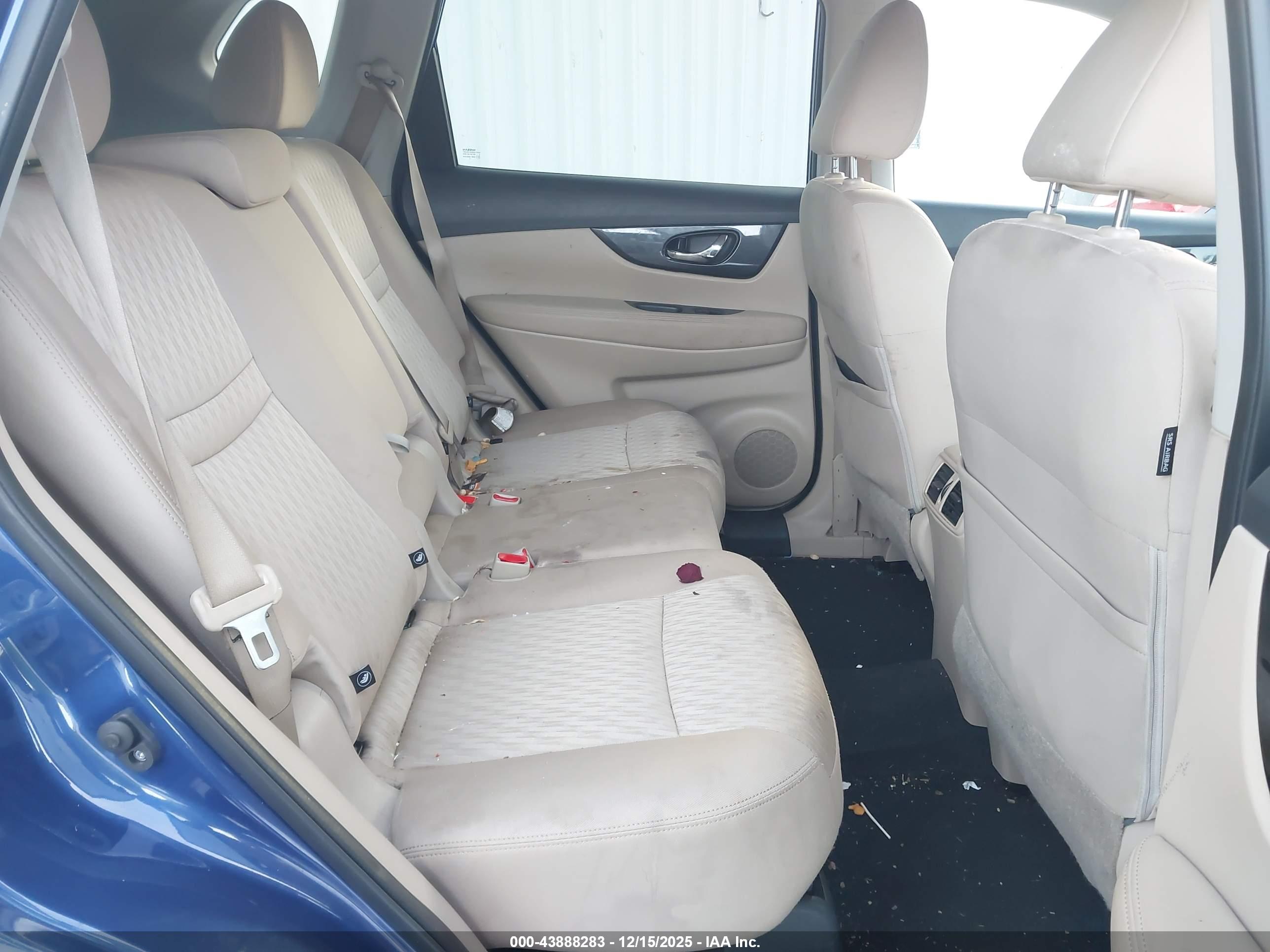 NISSAN ROGUE image 8