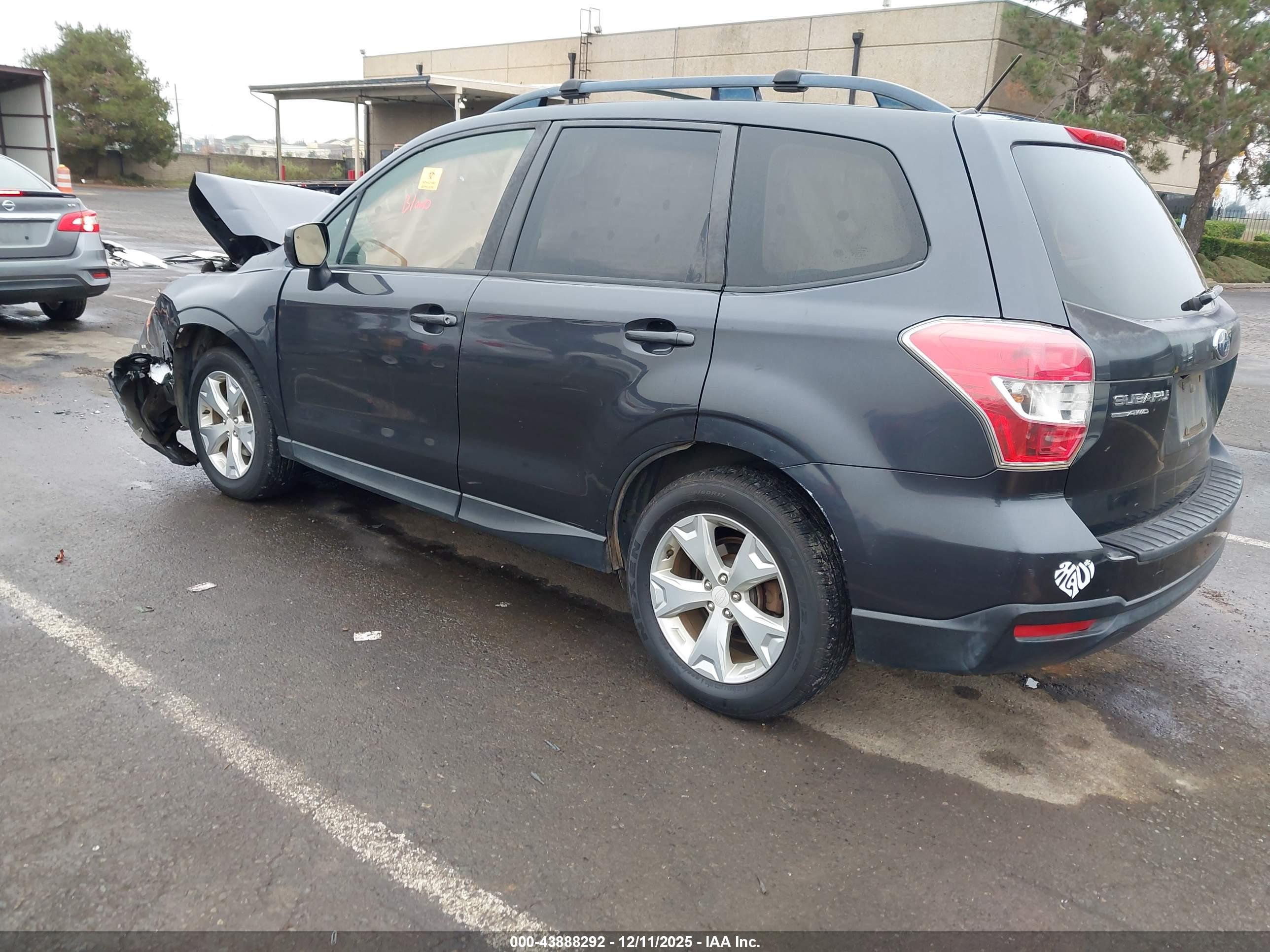 SUBARU FORESTER image 3