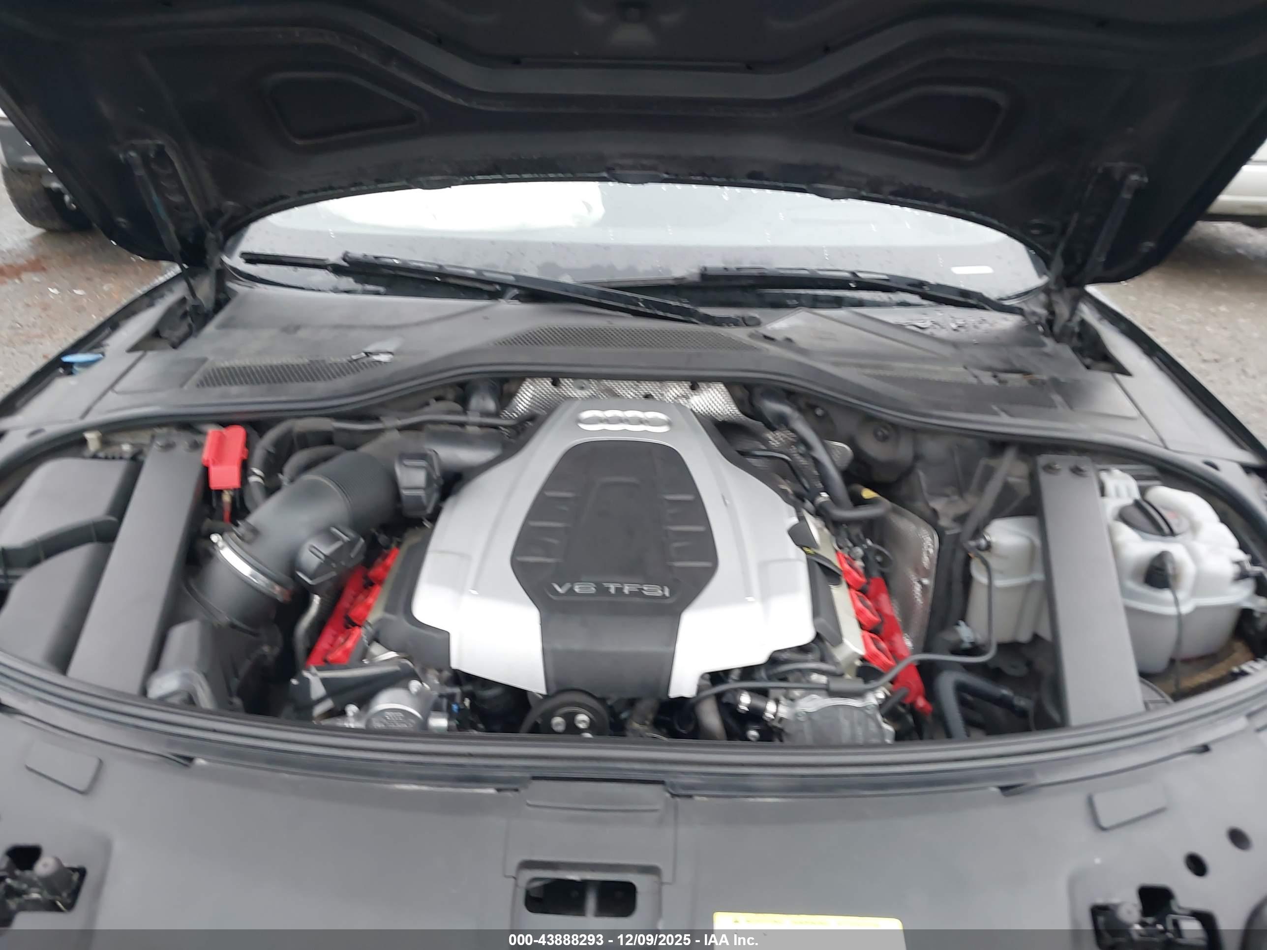 AUDI A8 image 10