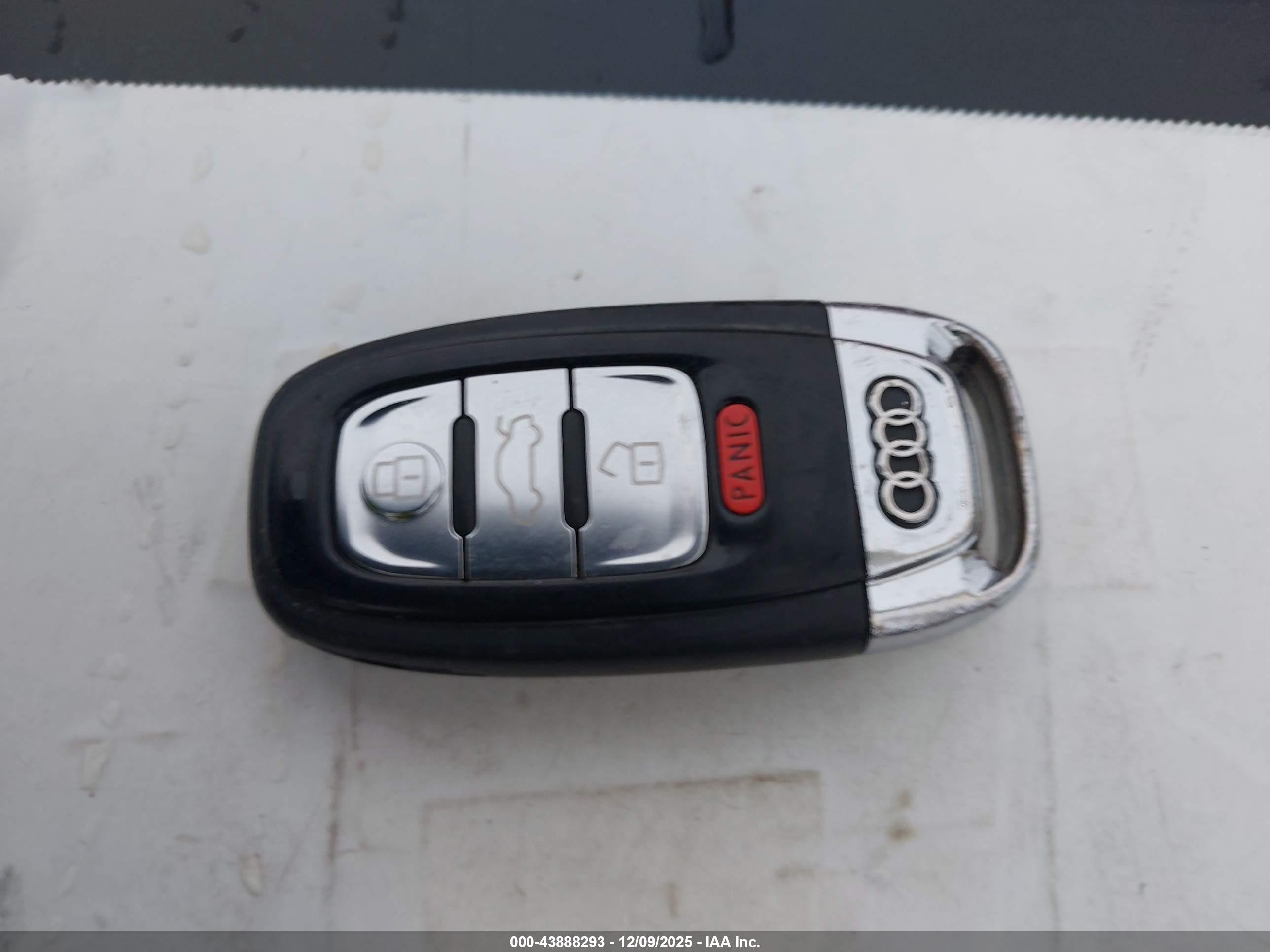 AUDI A8 image 11