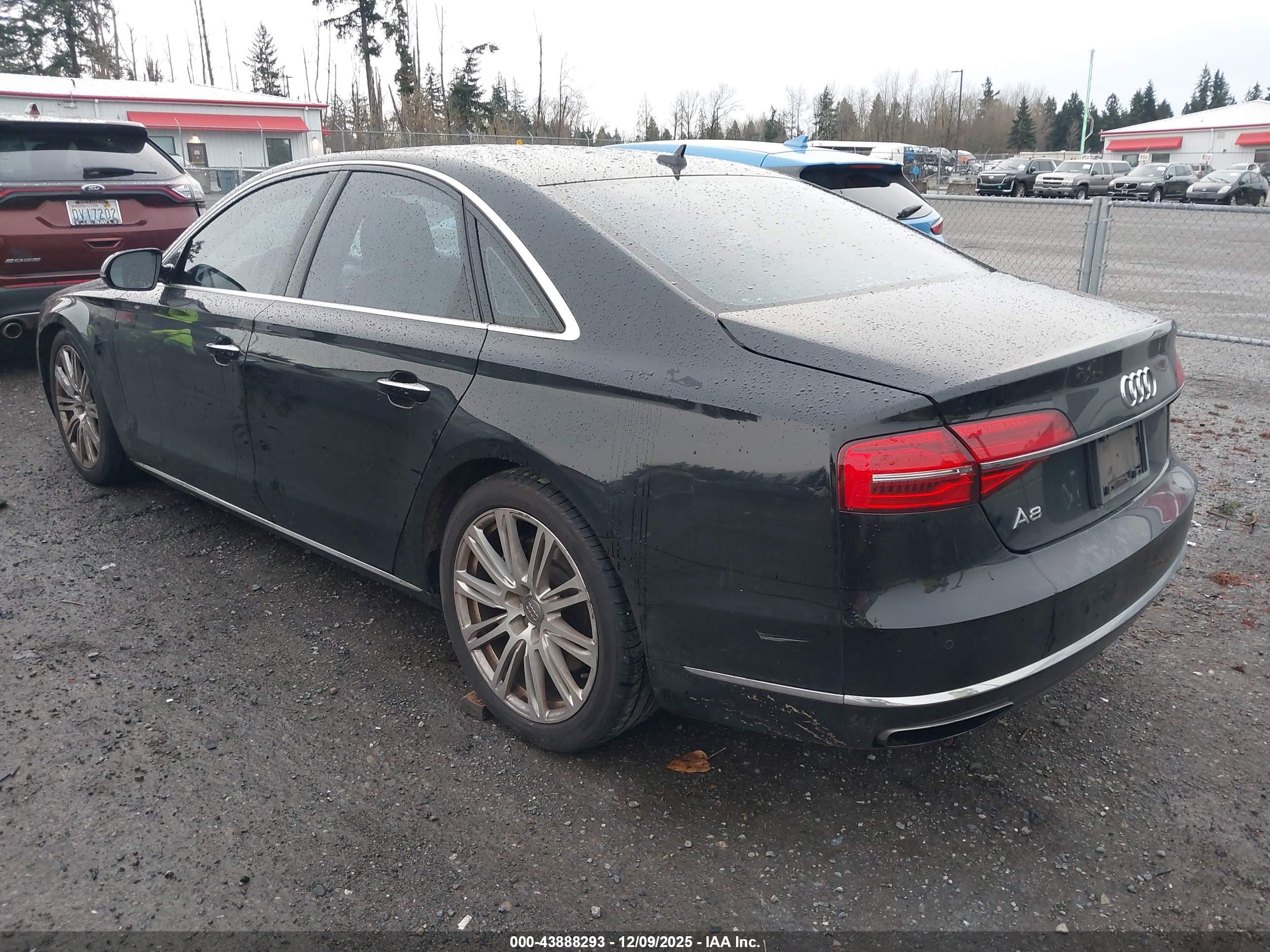 AUDI A8 image 3