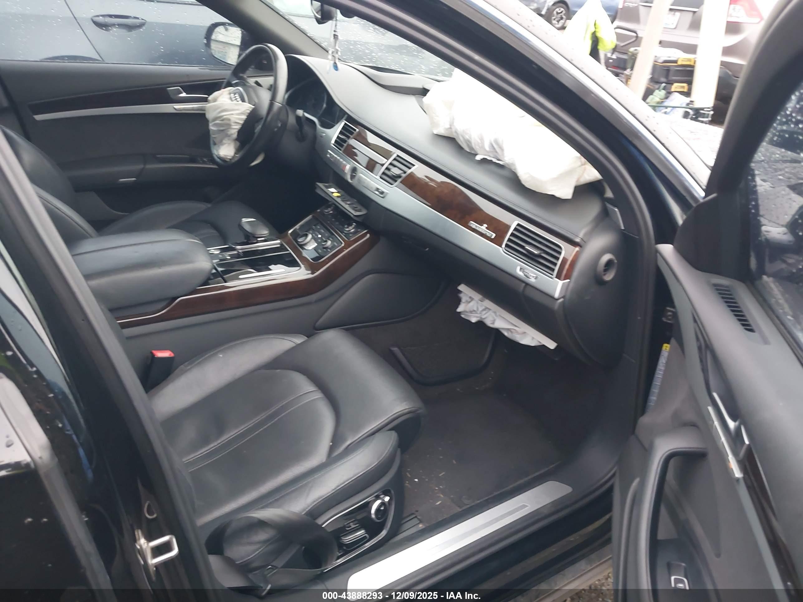 AUDI A8 image 5