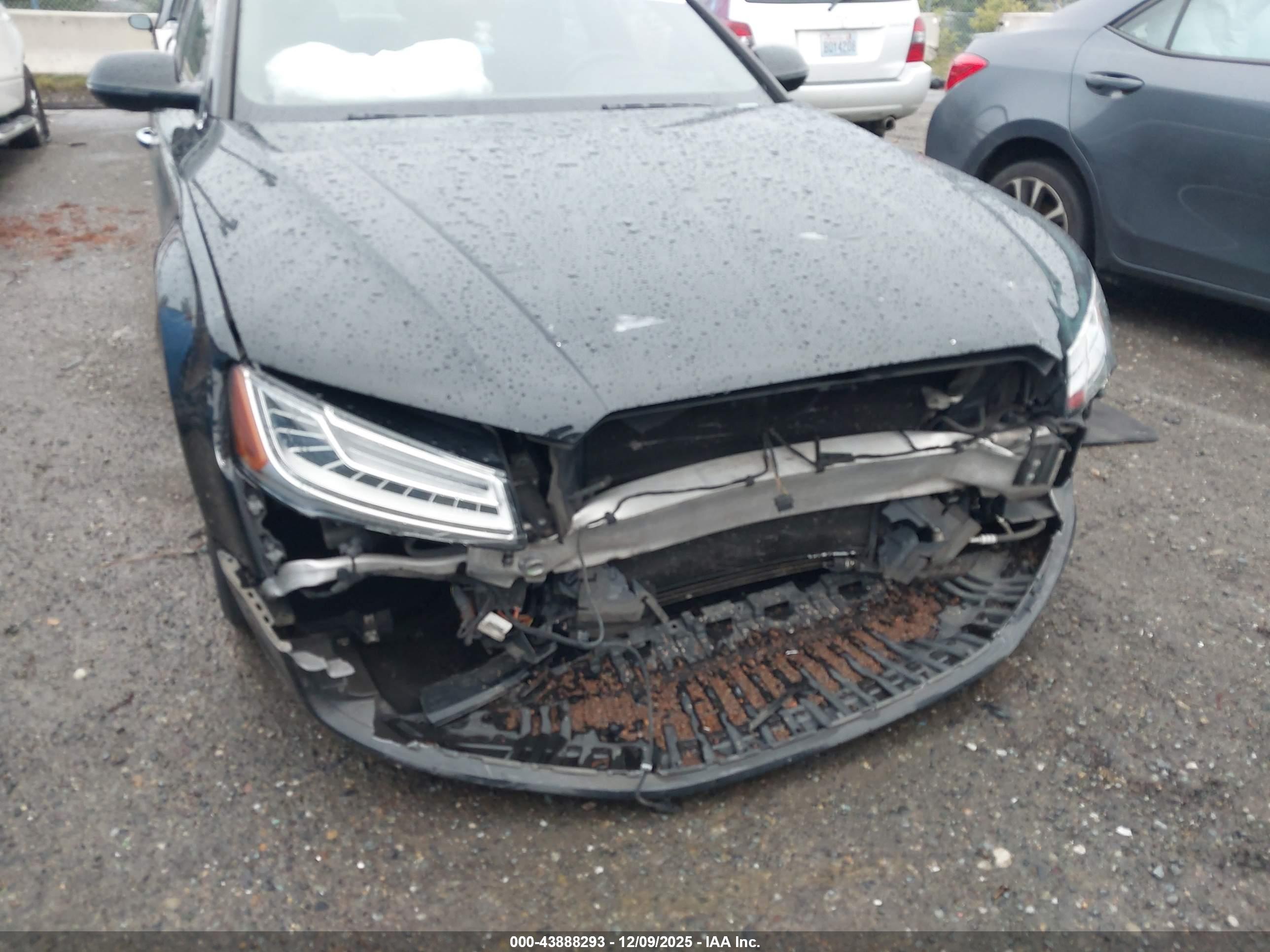AUDI A8 image 6