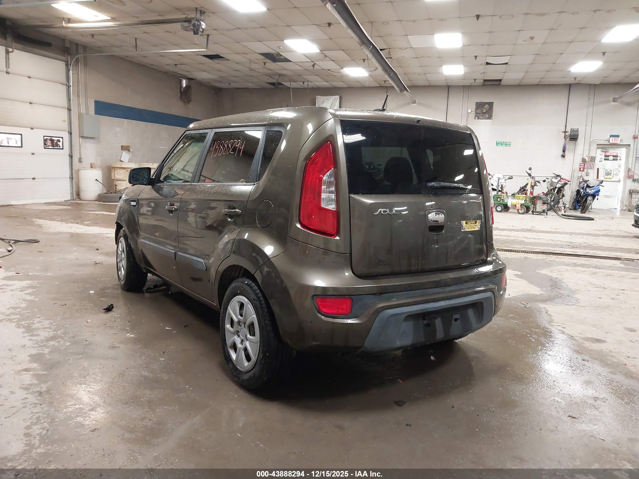 KIA SOUL image 3