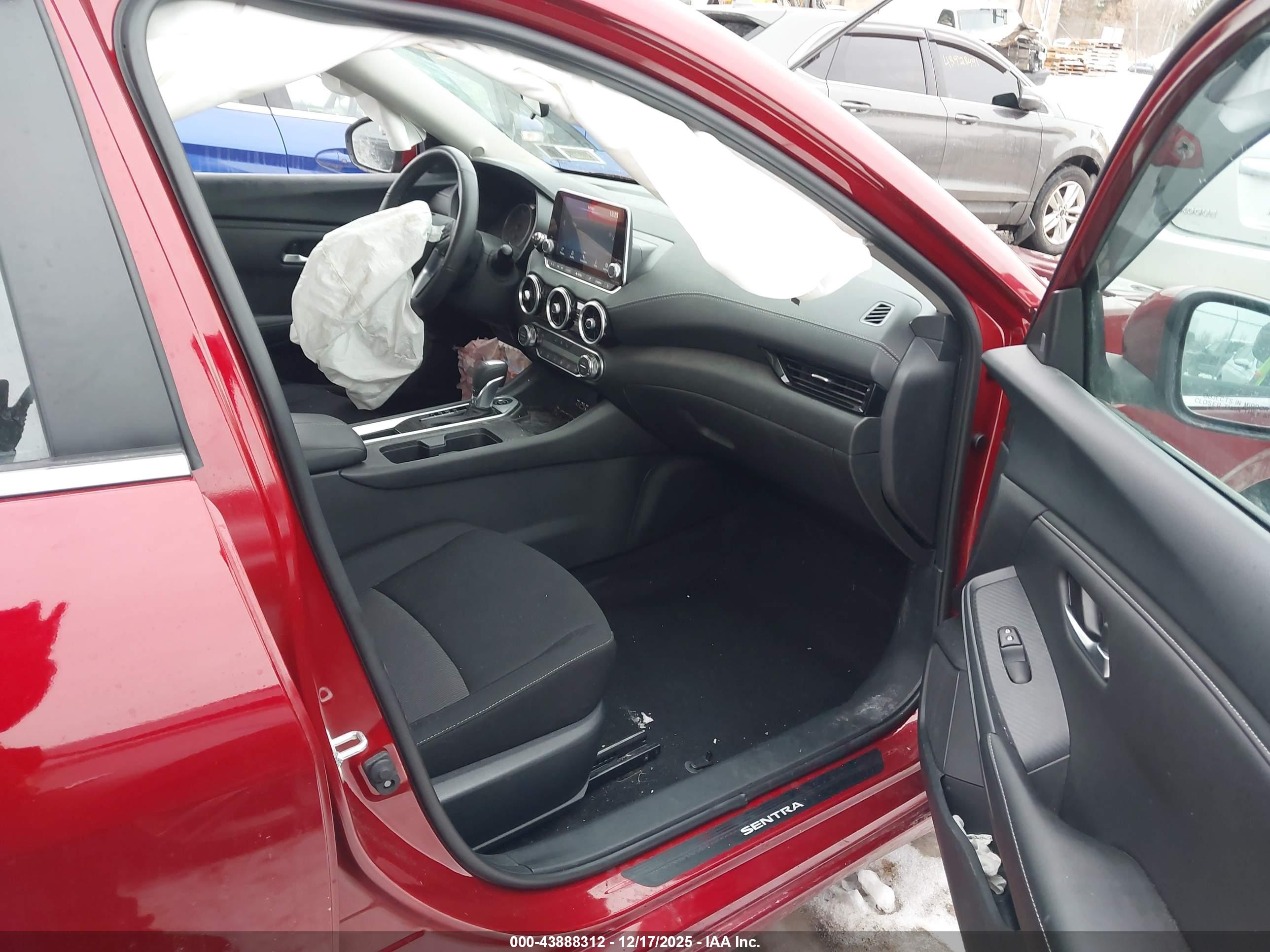 NISSAN SENTRA image 5