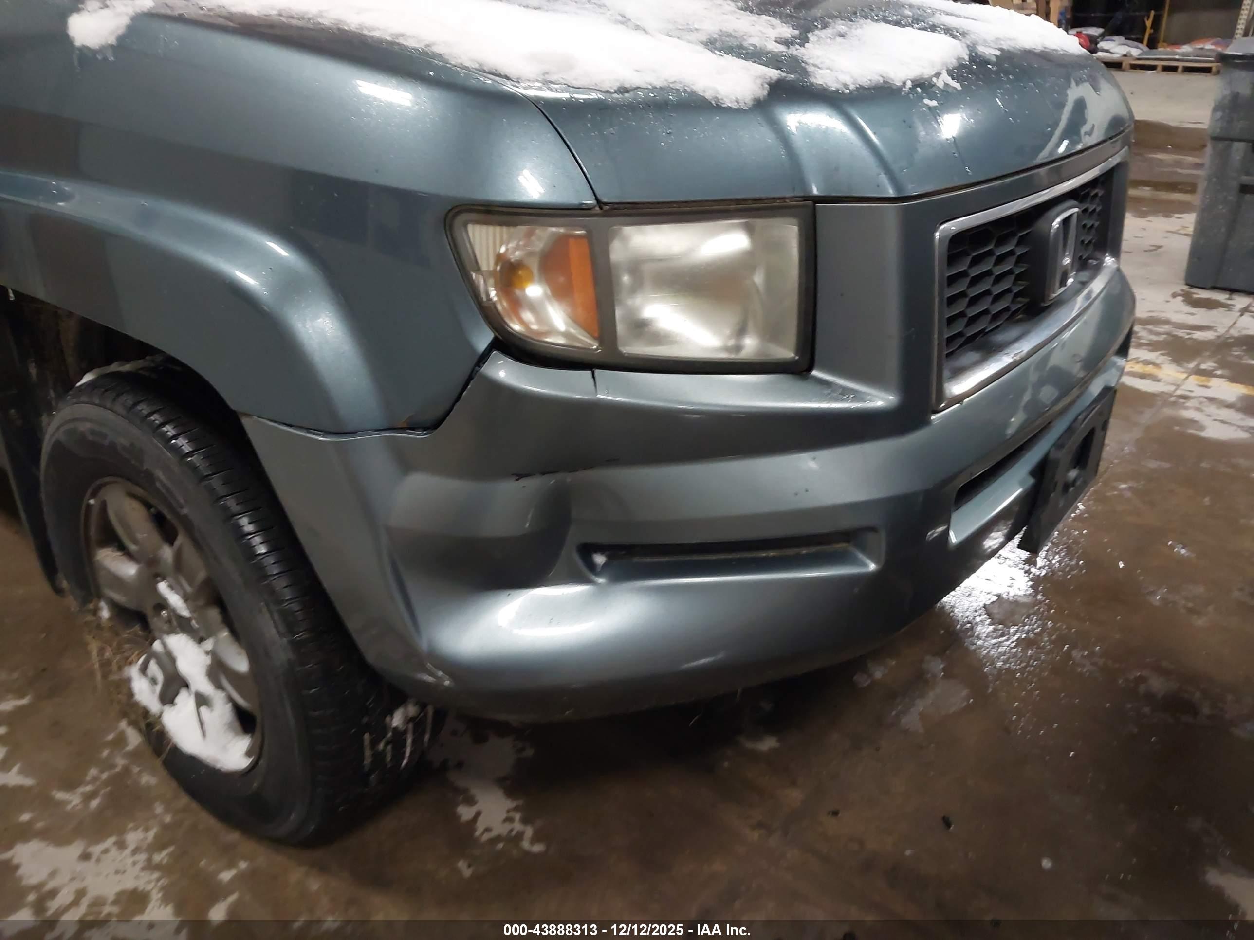 HONDA RIDGELINE image 6