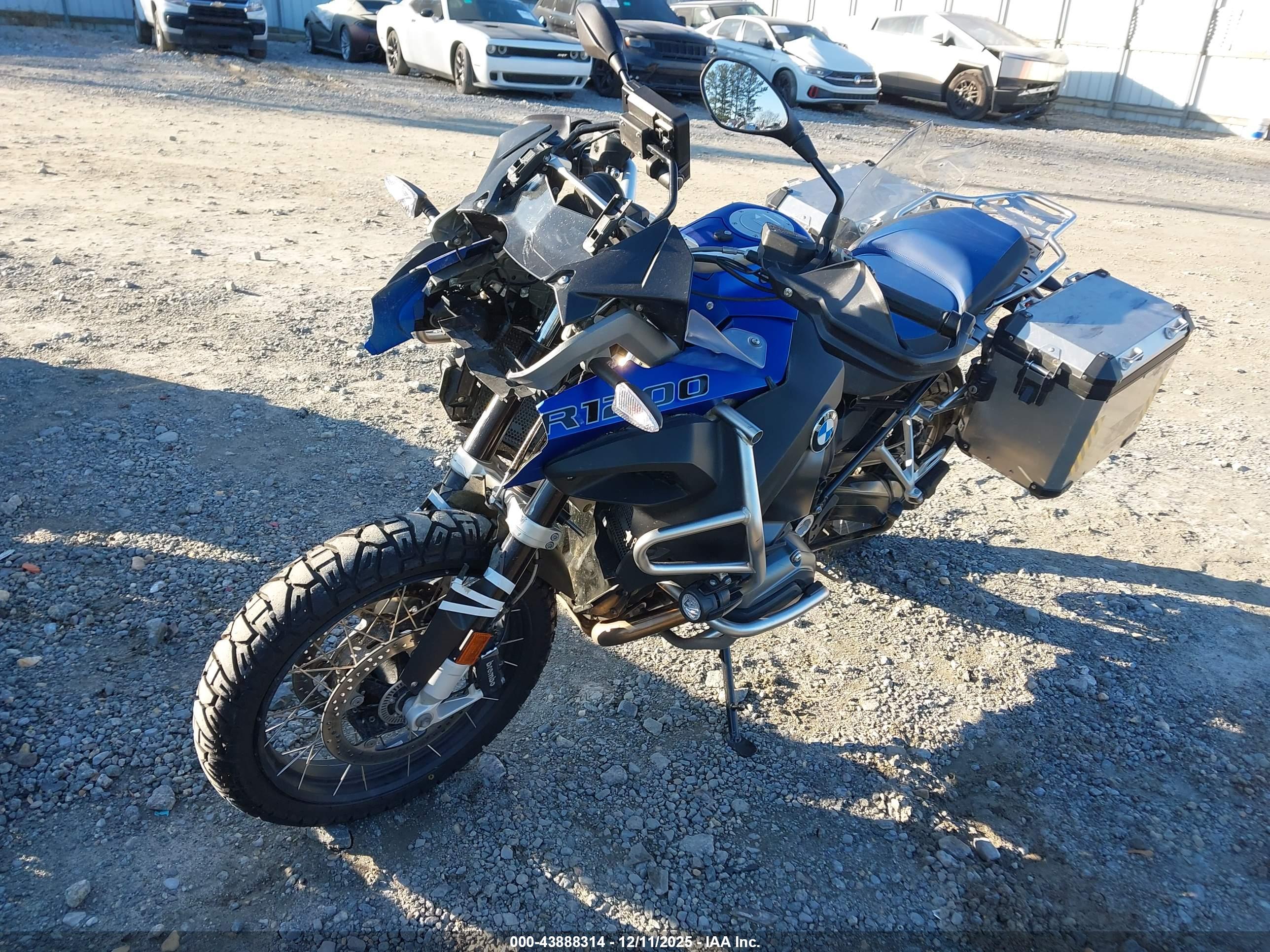 BMW R1200 image 2