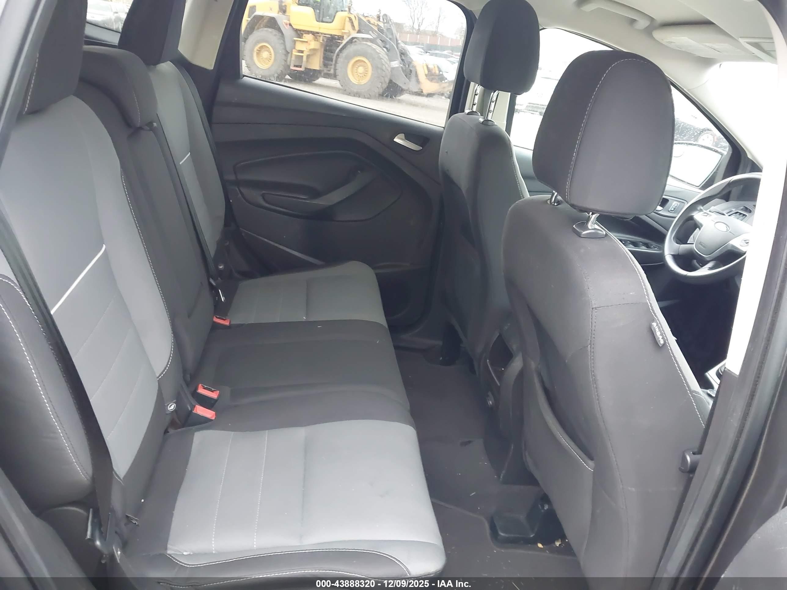 FORD ESCAPE image 8