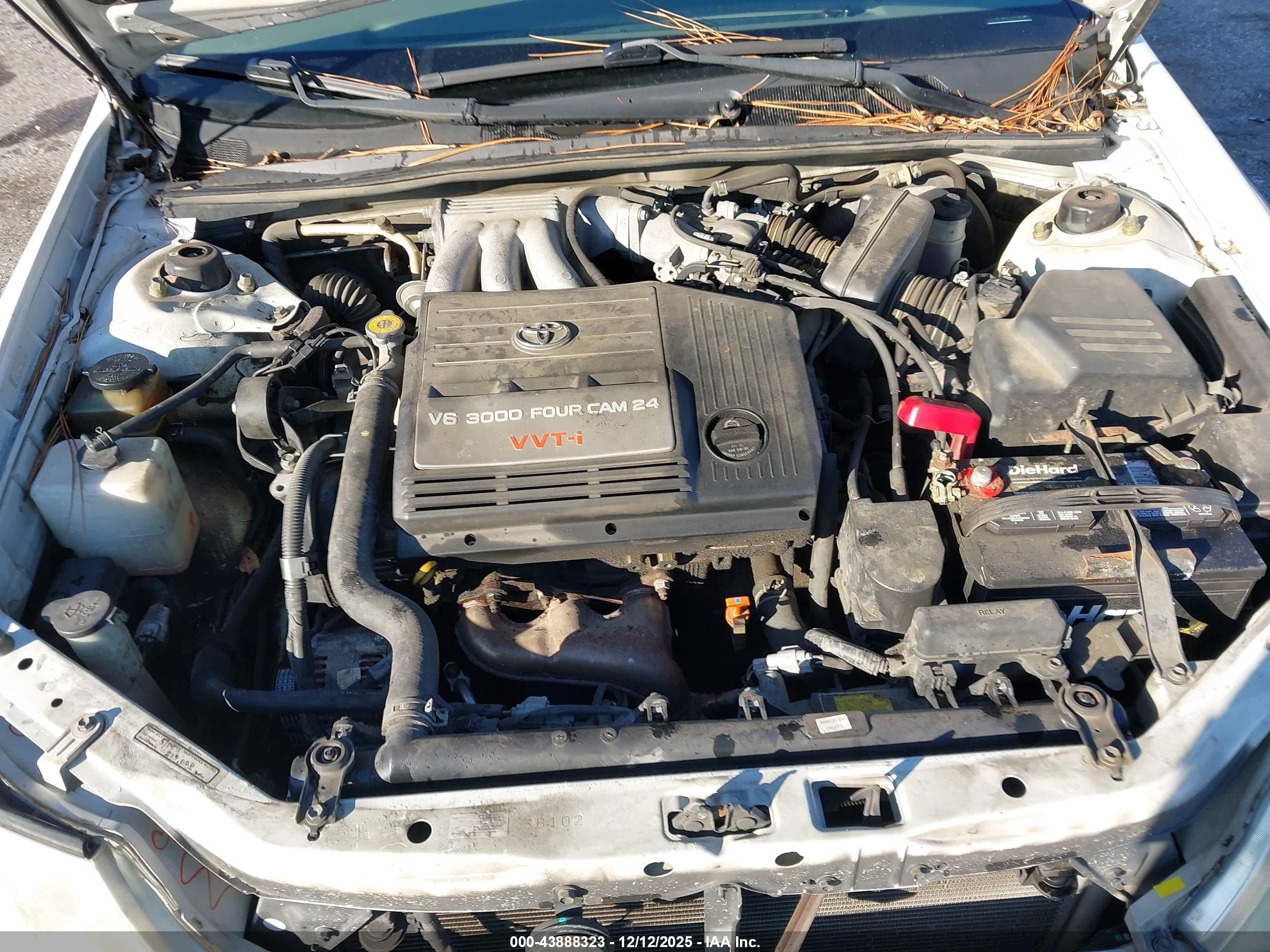 TOYOTA AVALON image 10