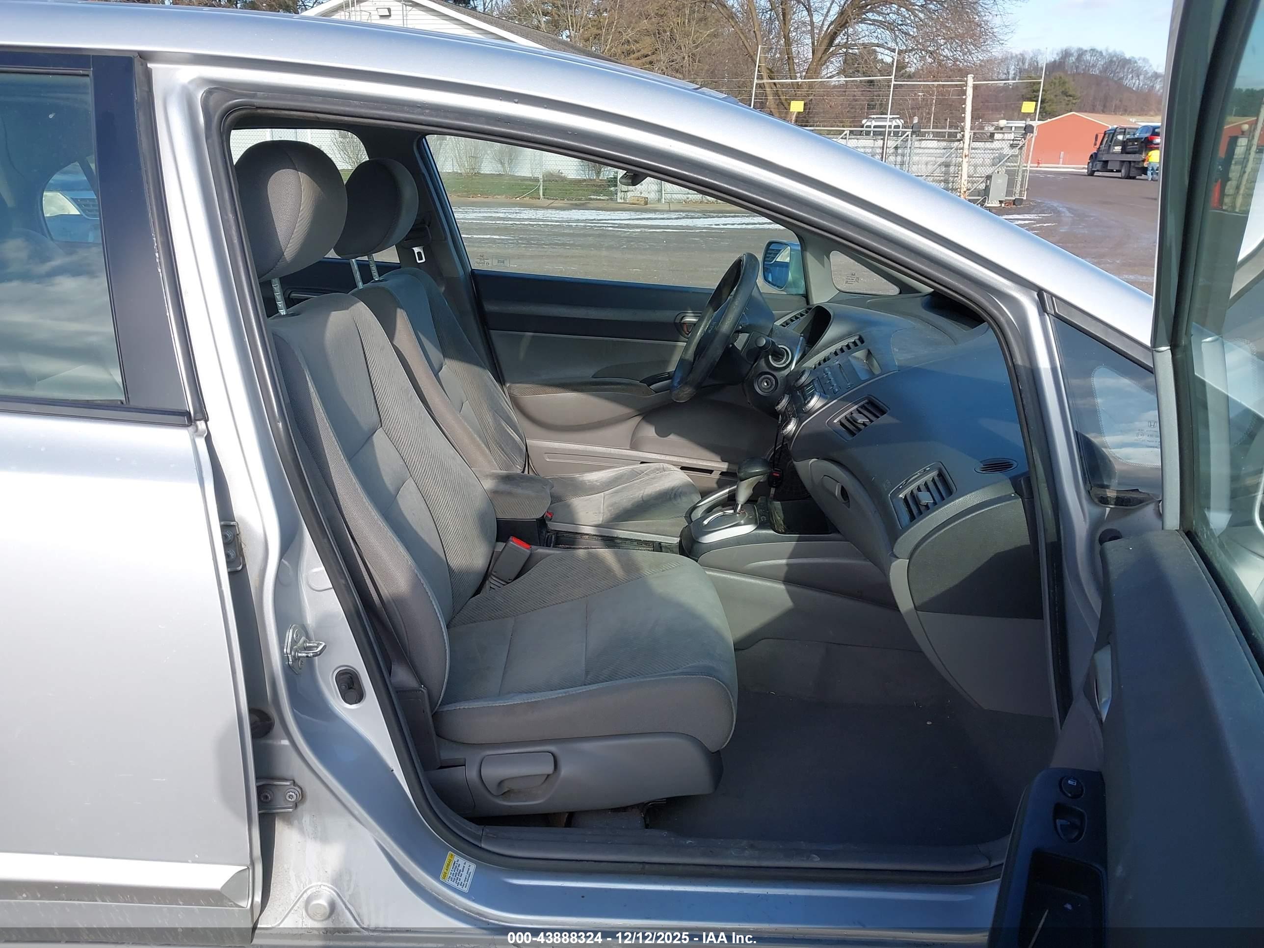HONDA CIVIC image 5
