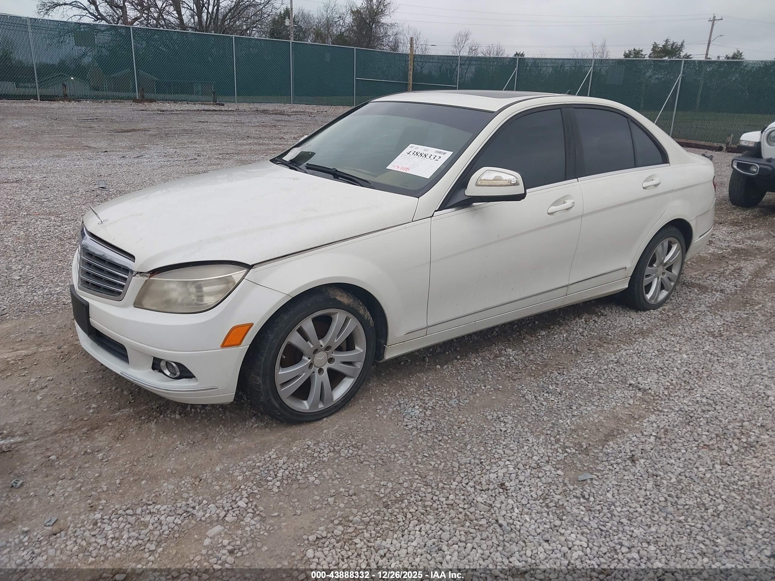 MERCEDES-BENZ C image 2