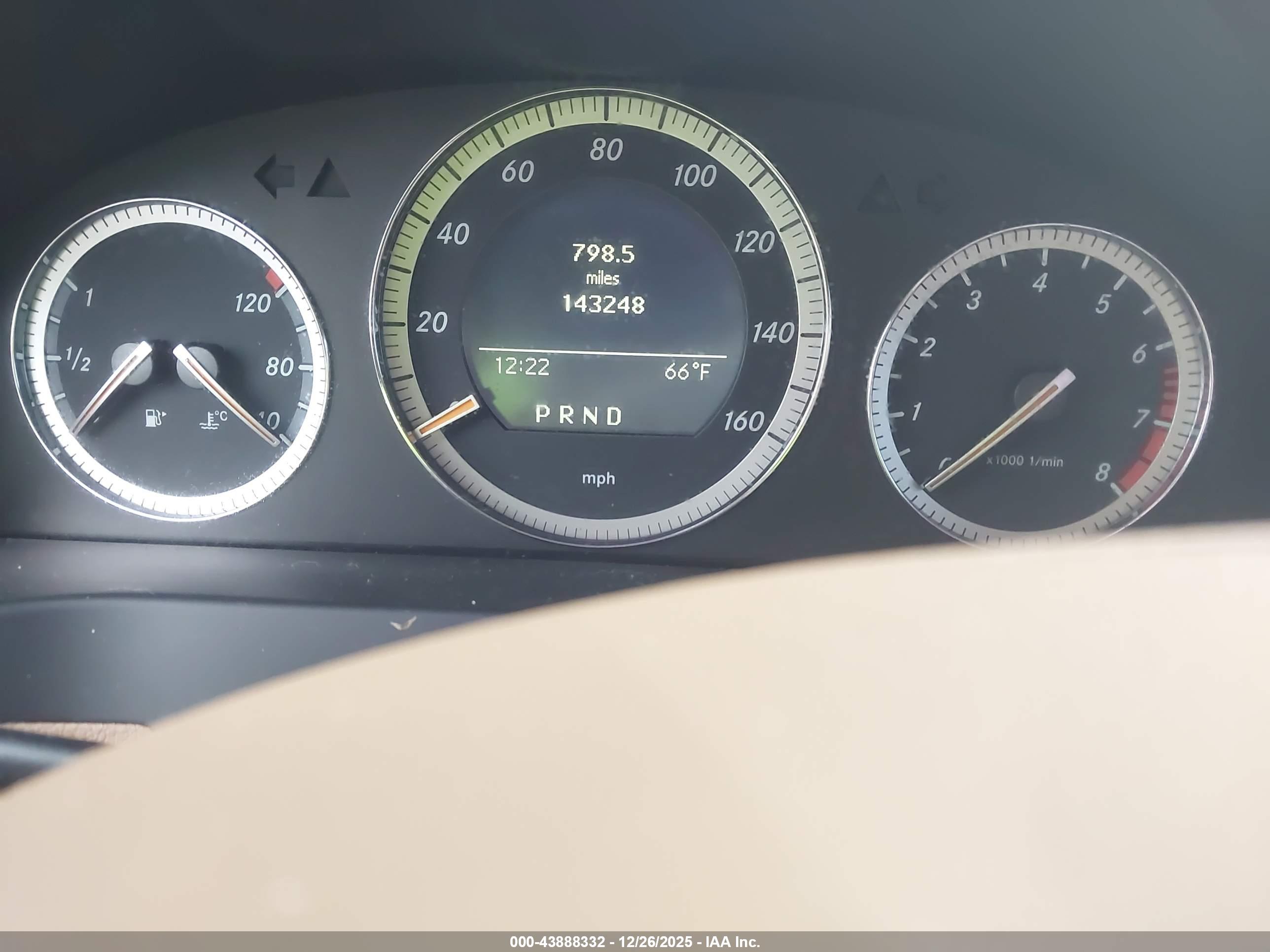 MERCEDES-BENZ C image 7