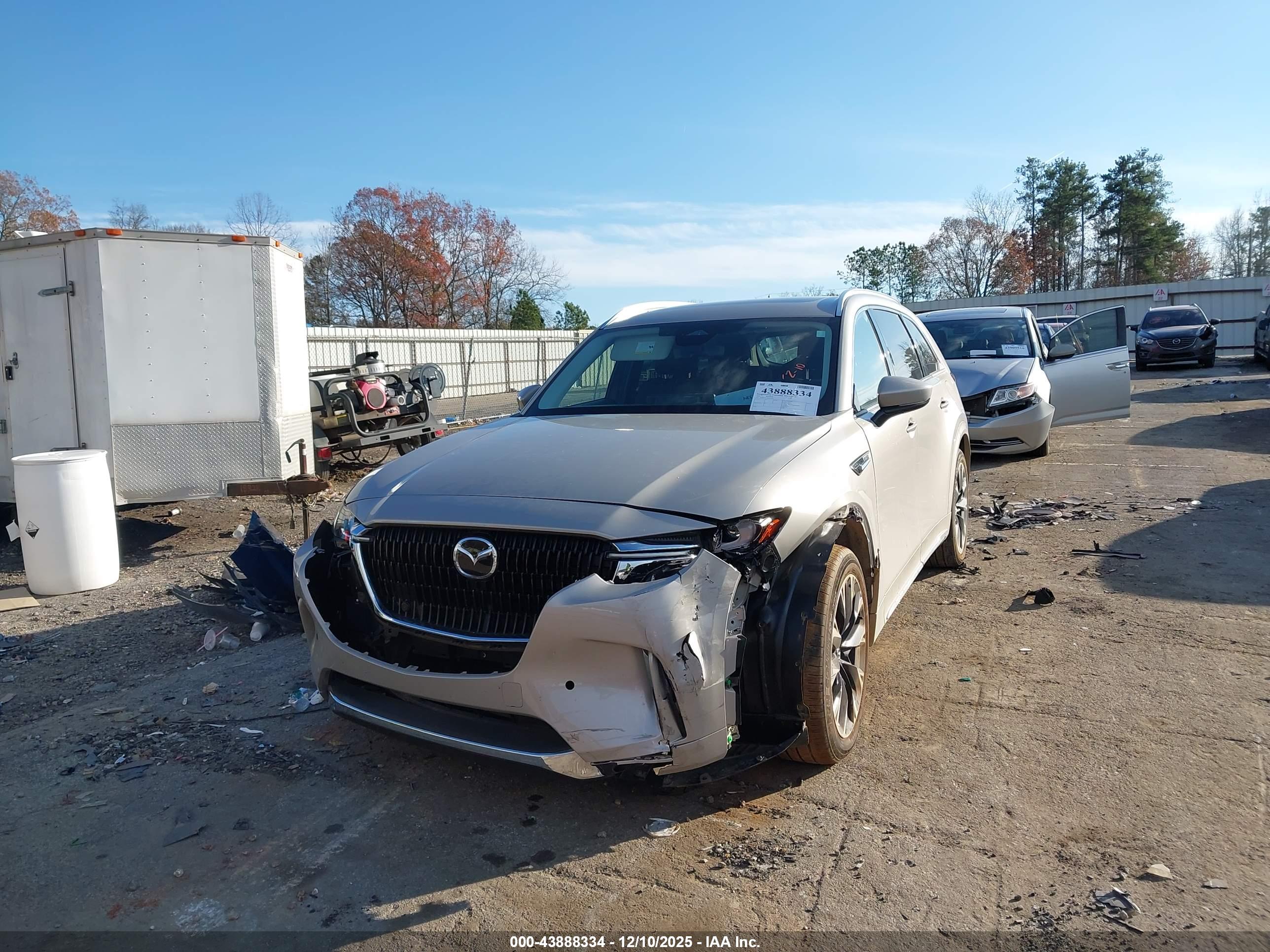 MAZDA CX-90 image 2