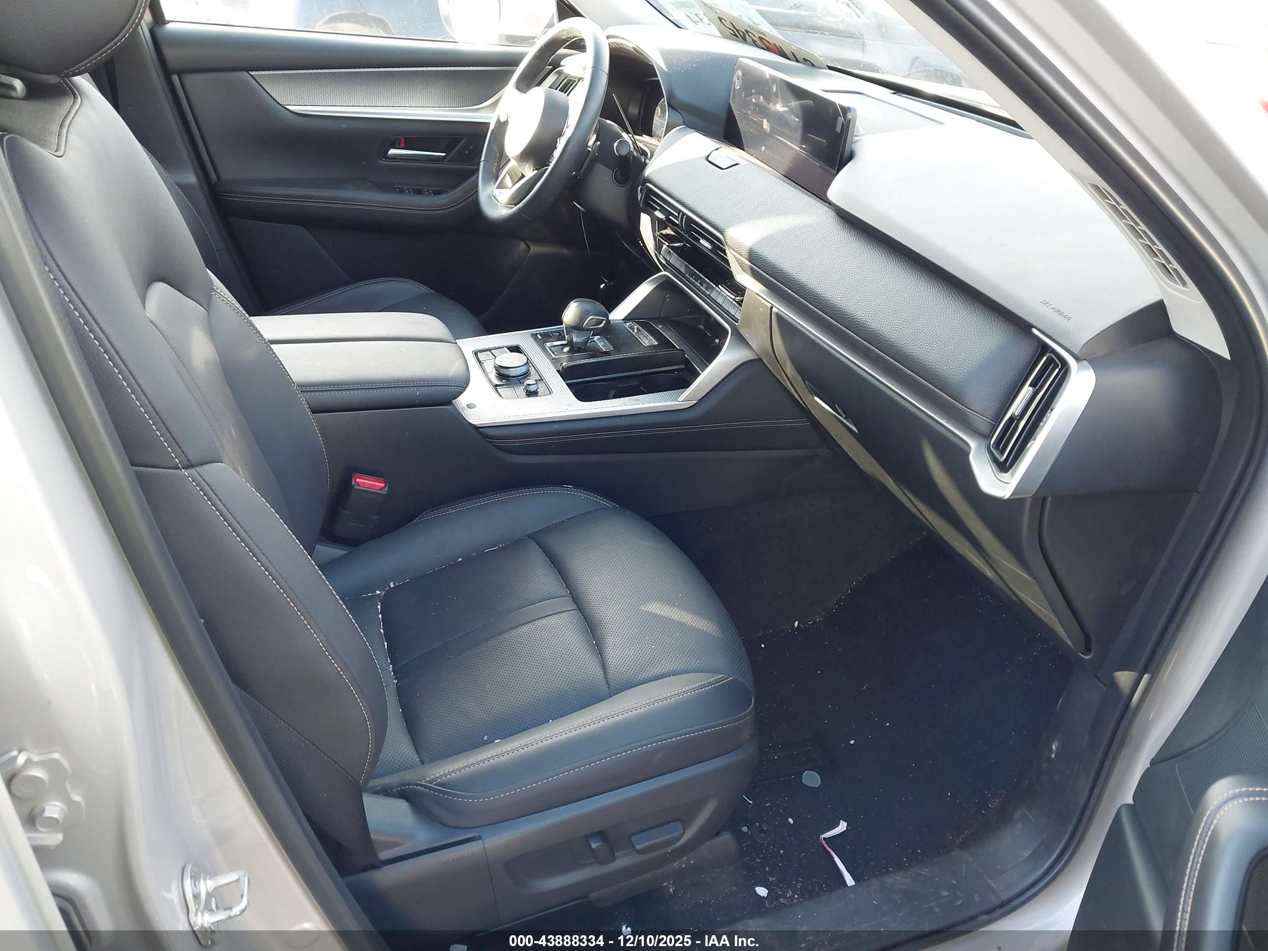 MAZDA CX-90 image 5