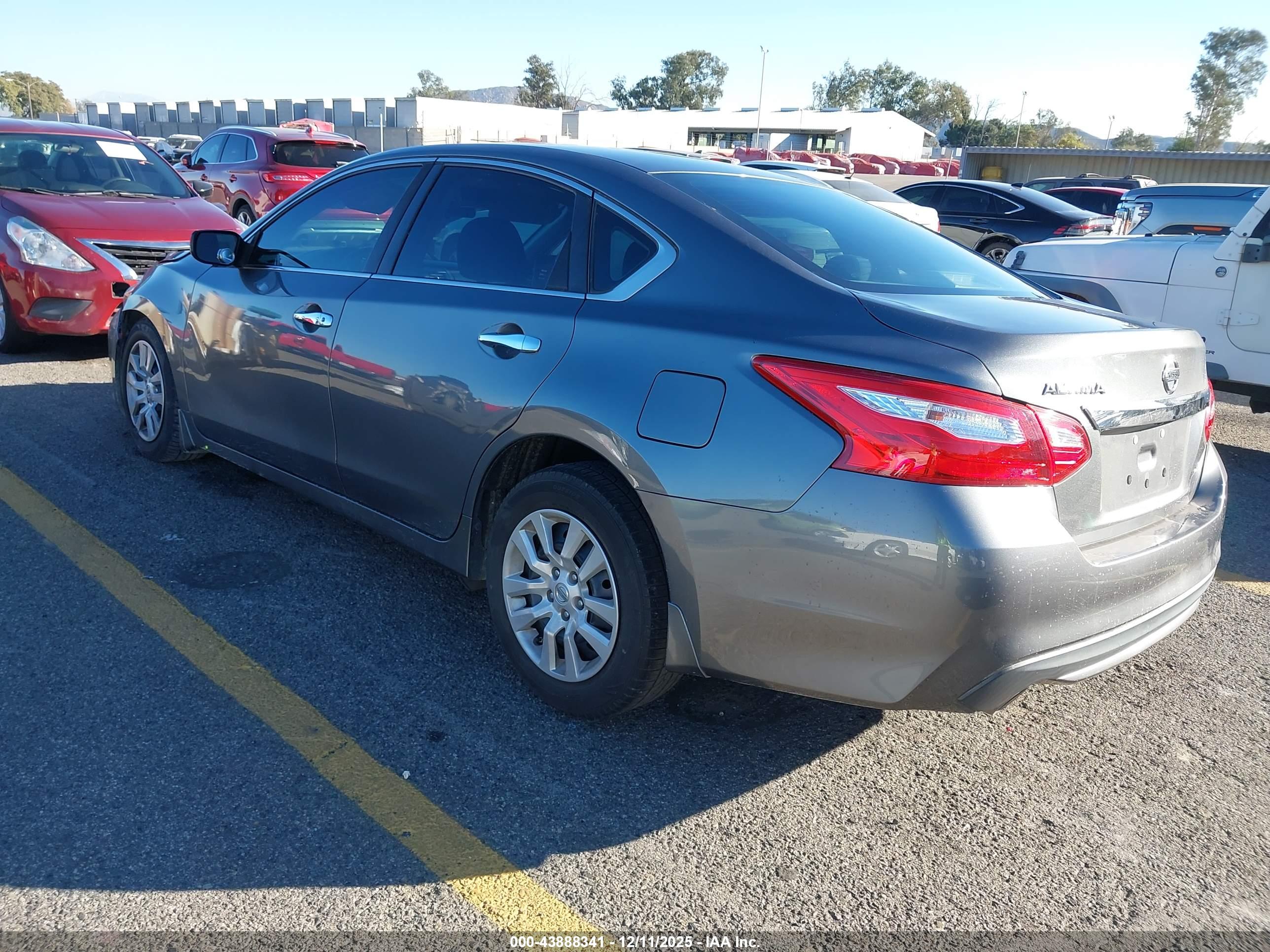 NISSAN ALTIMA image 3
