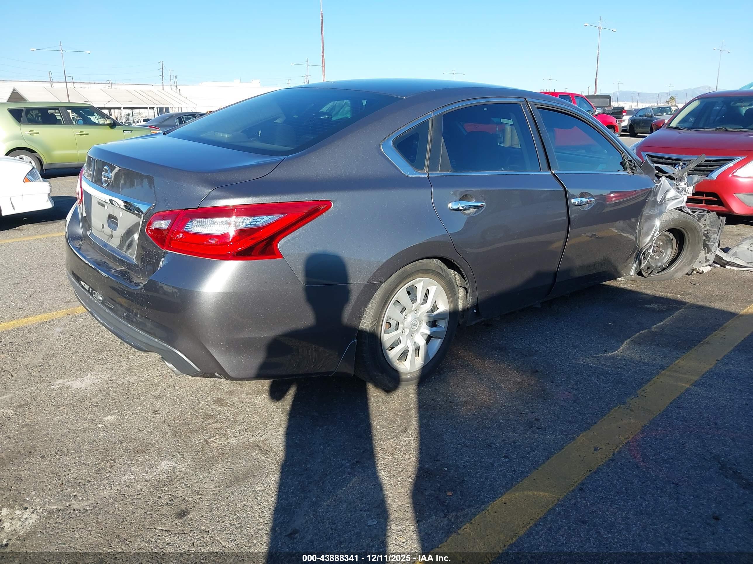NISSAN ALTIMA image 4