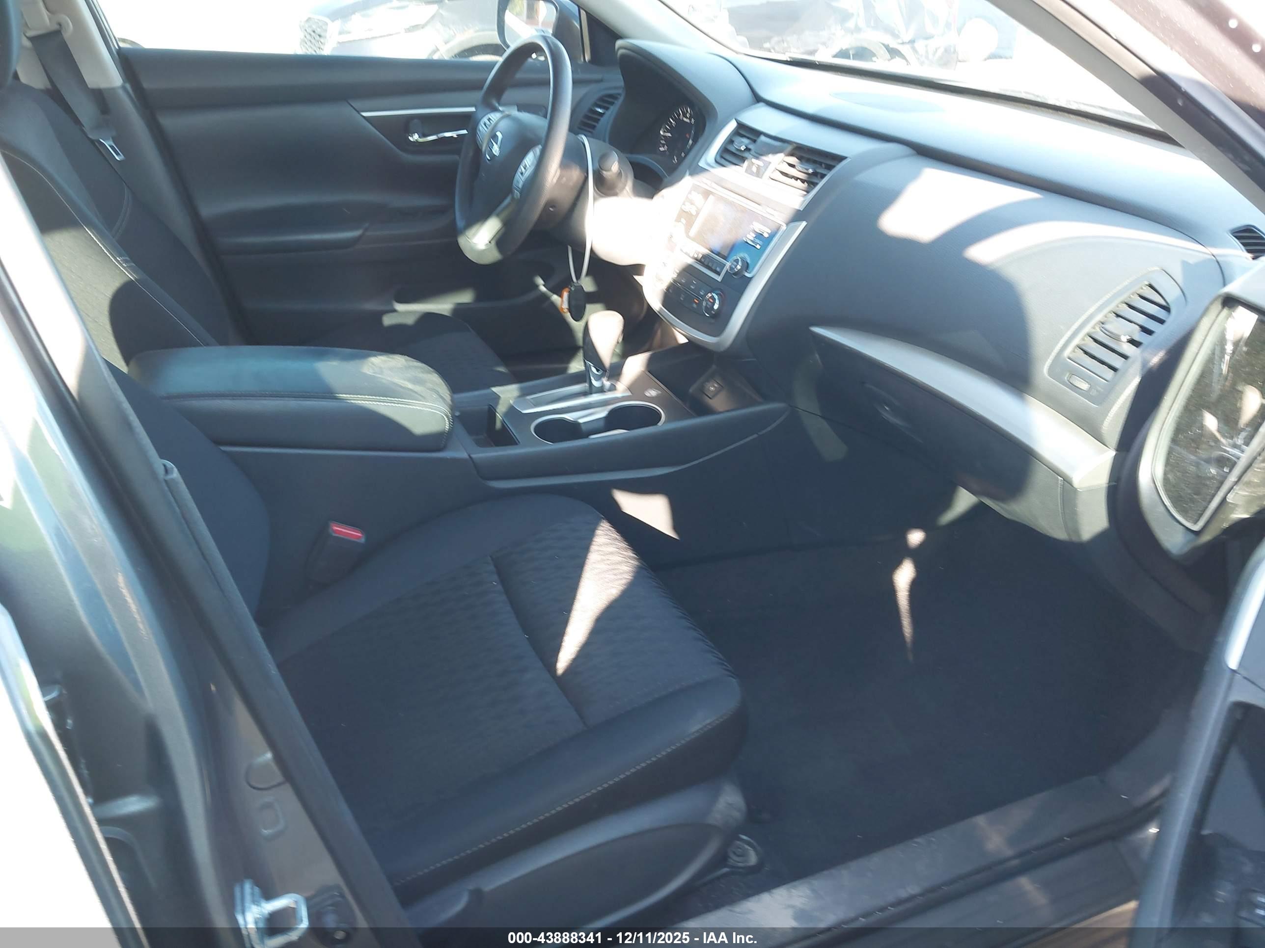 NISSAN ALTIMA image 5