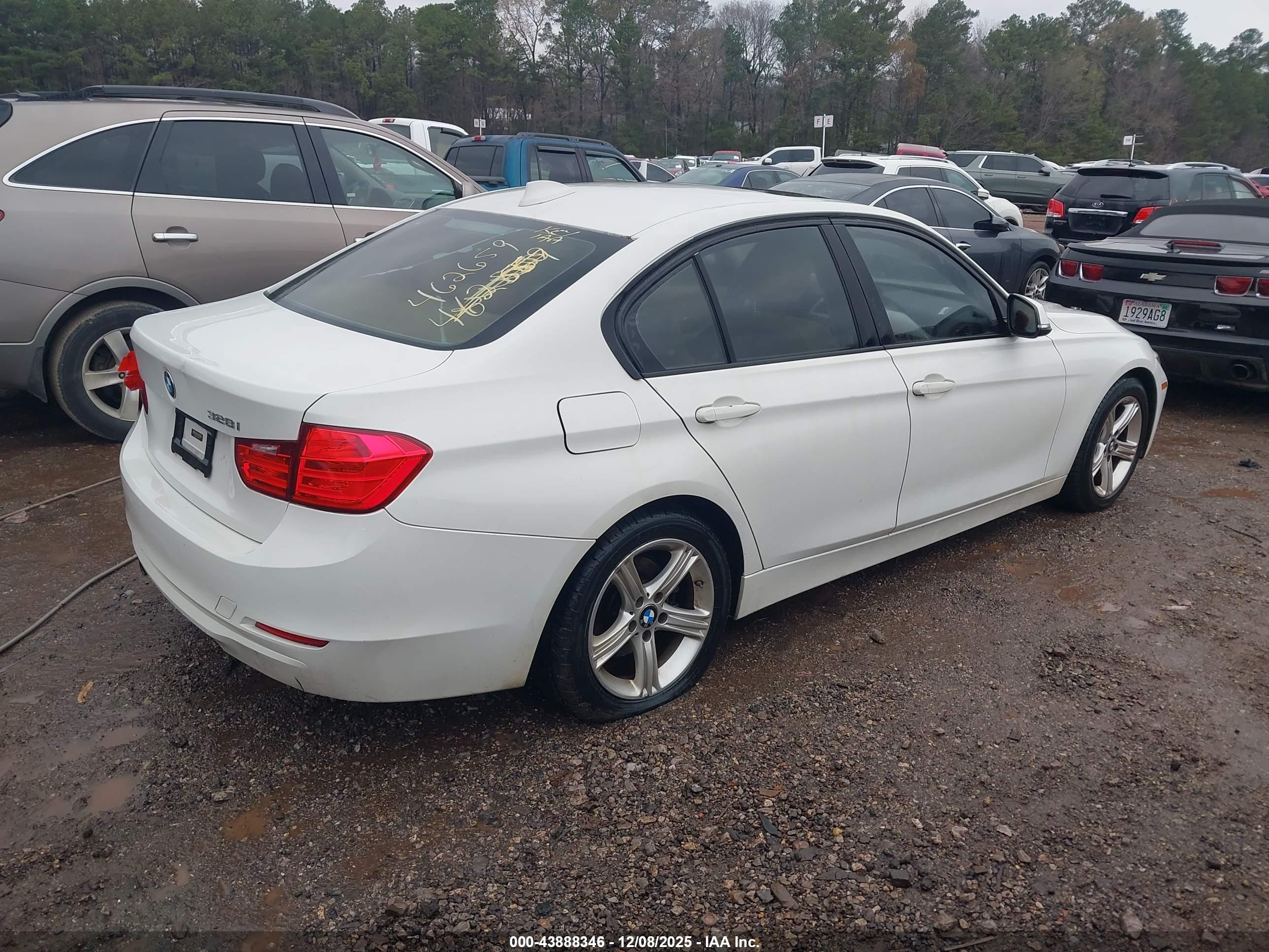 BMW 328I image 4
