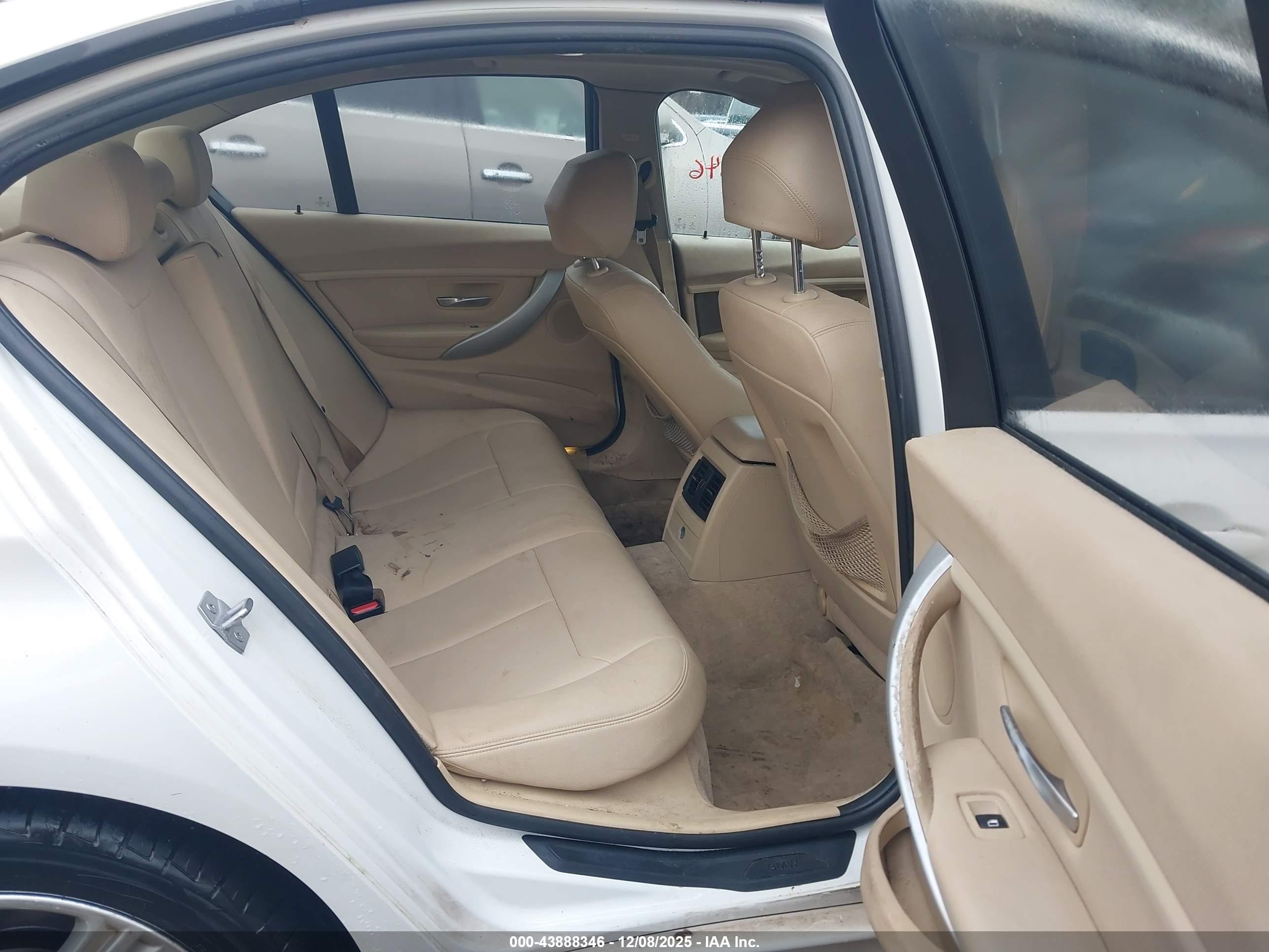 BMW 328I image 8