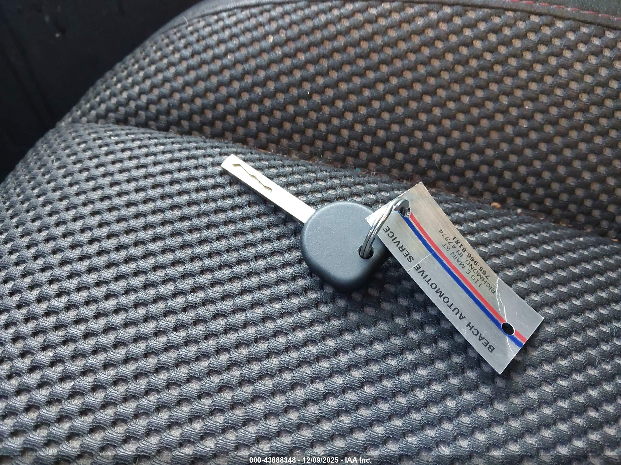 CHEVROLET EQUINOX image 11
