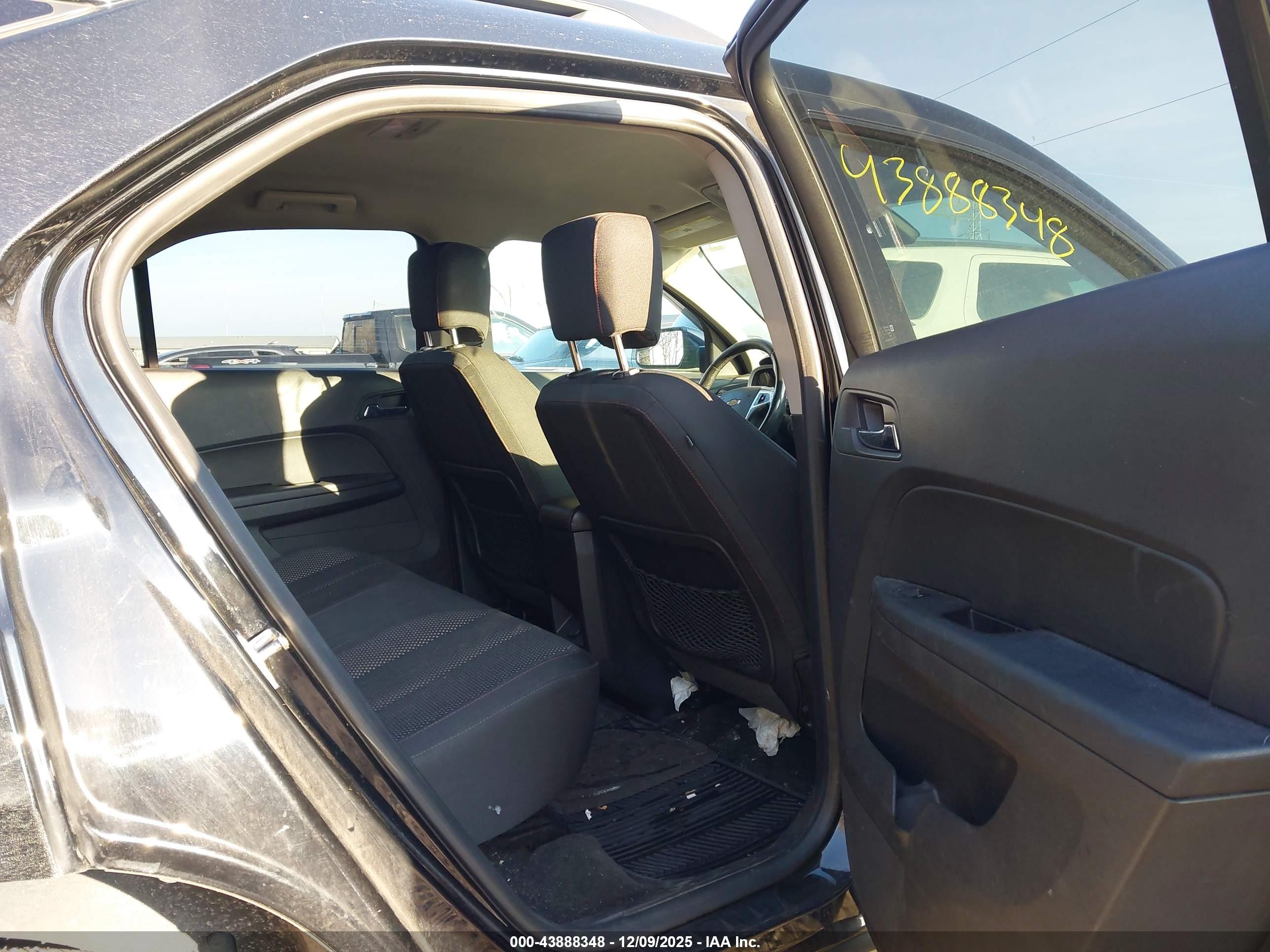 CHEVROLET EQUINOX image 8