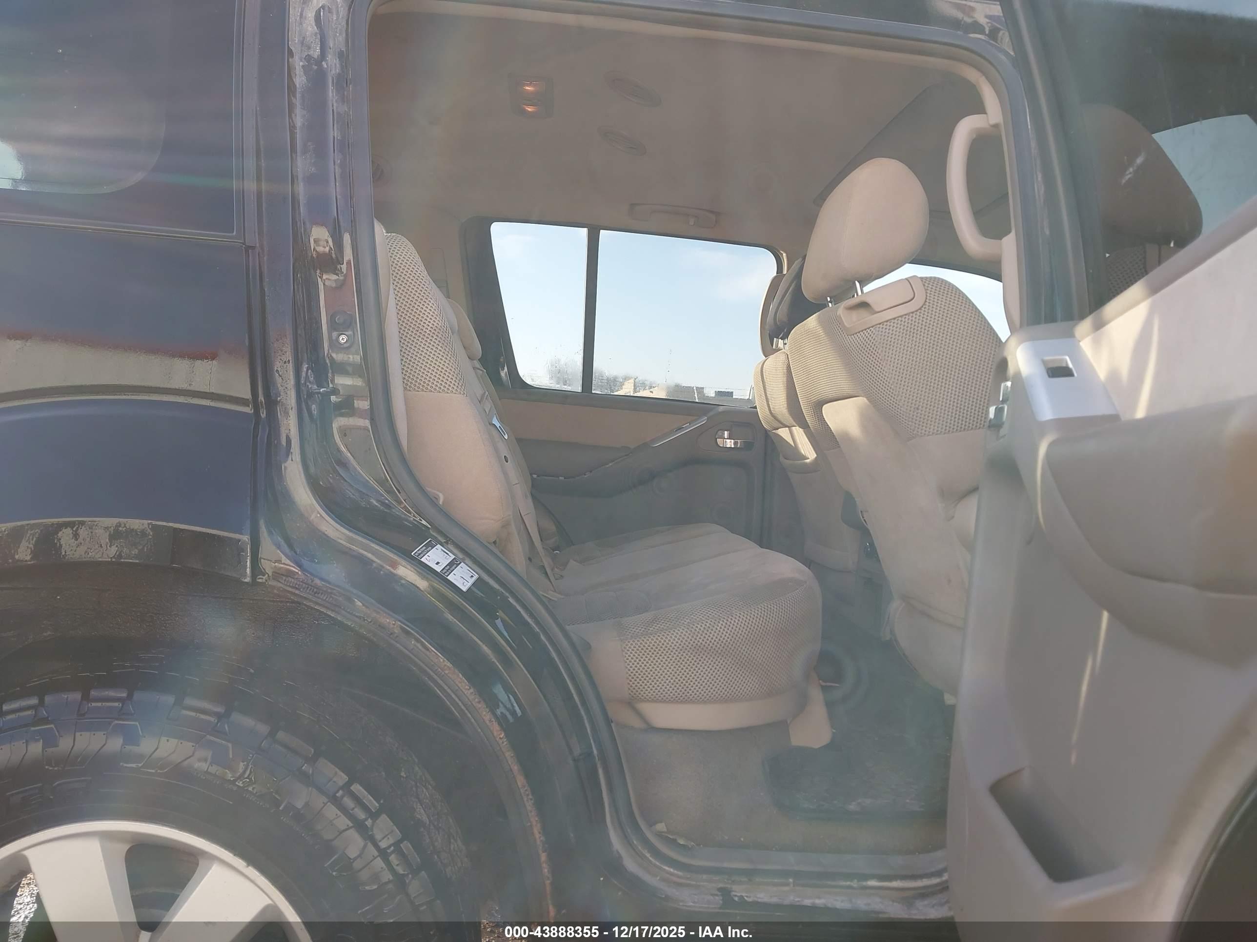 NISSAN PATHFINDER image 8
