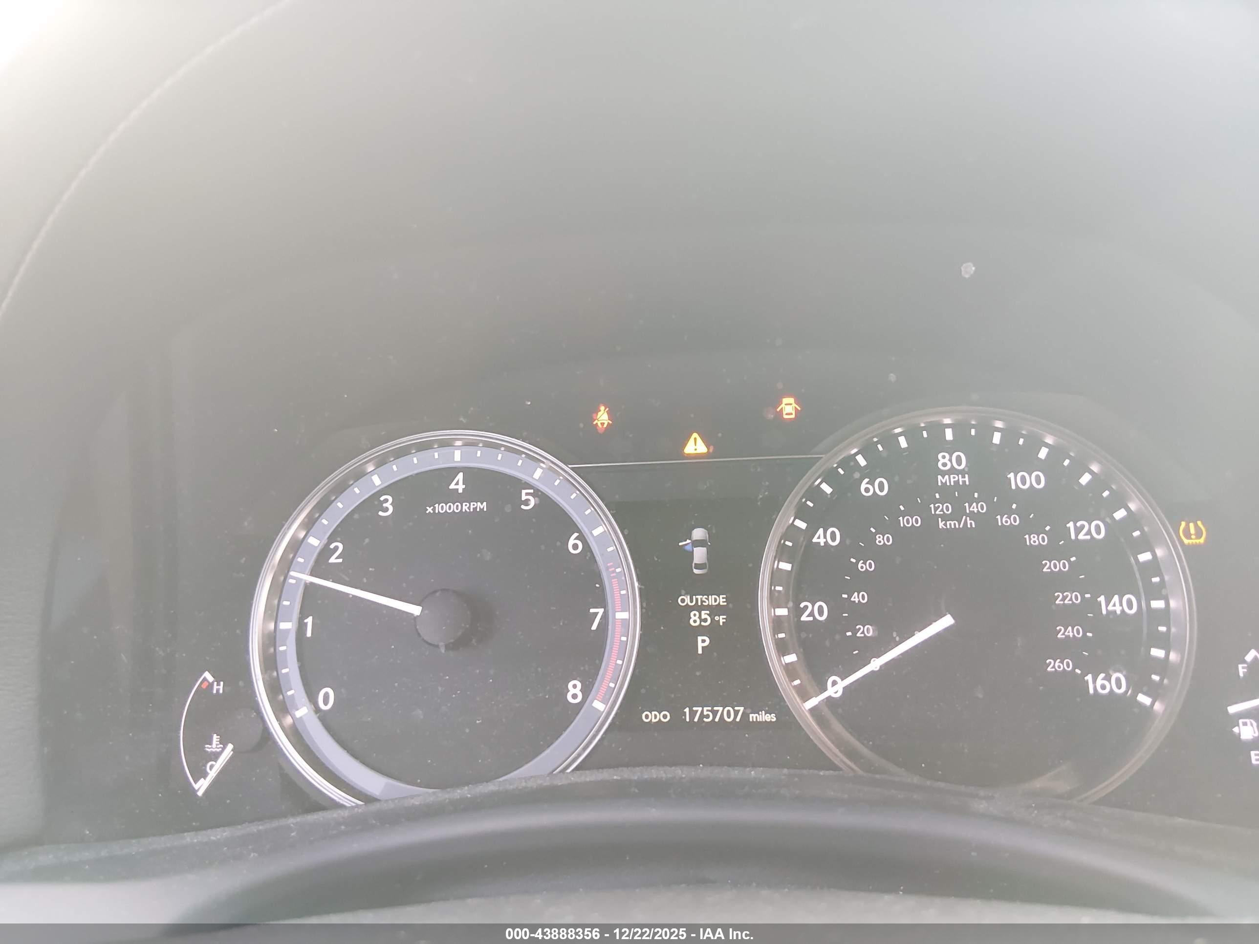 LEXUS GS image 7