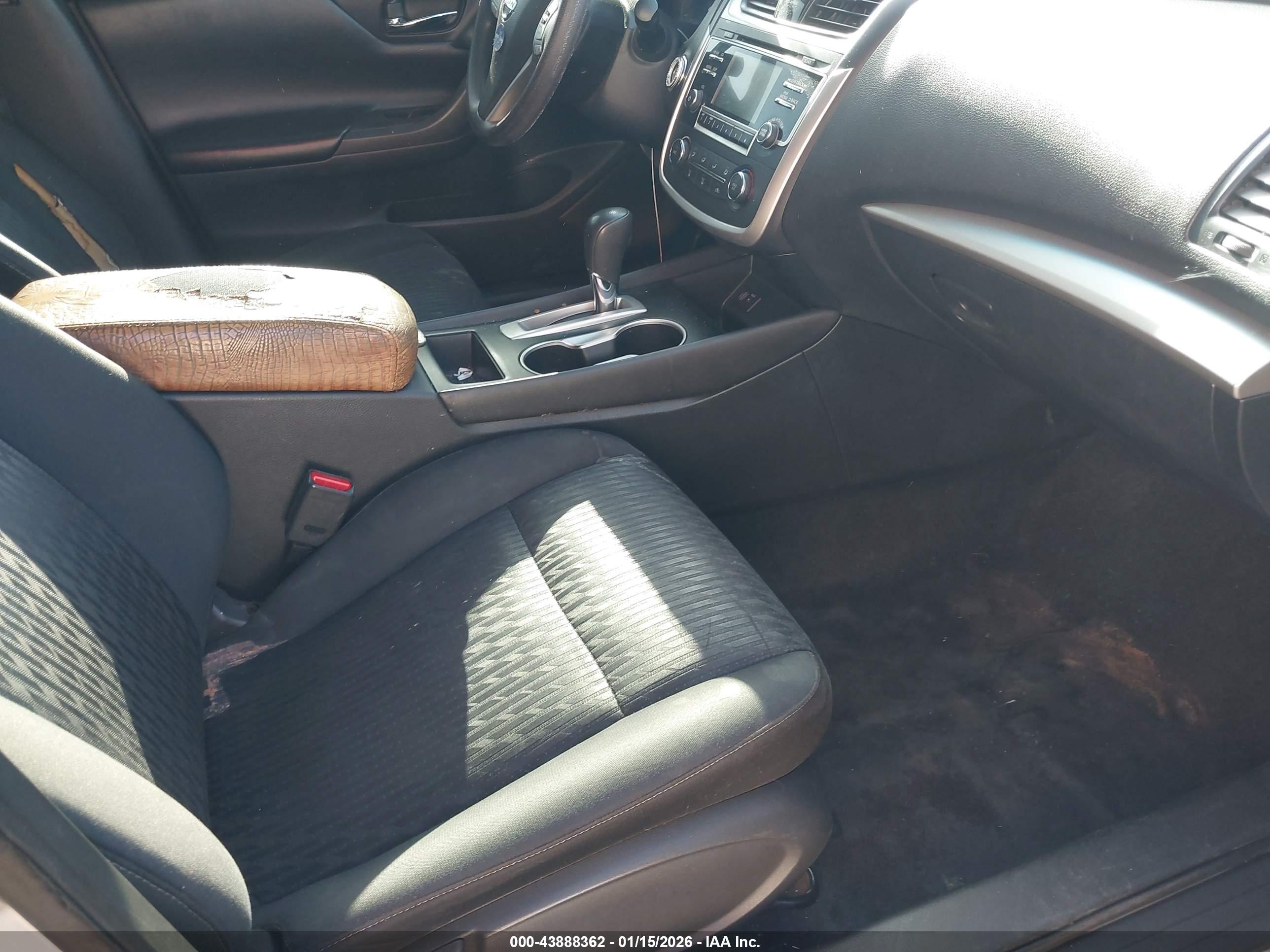 NISSAN ALTIMA image 5